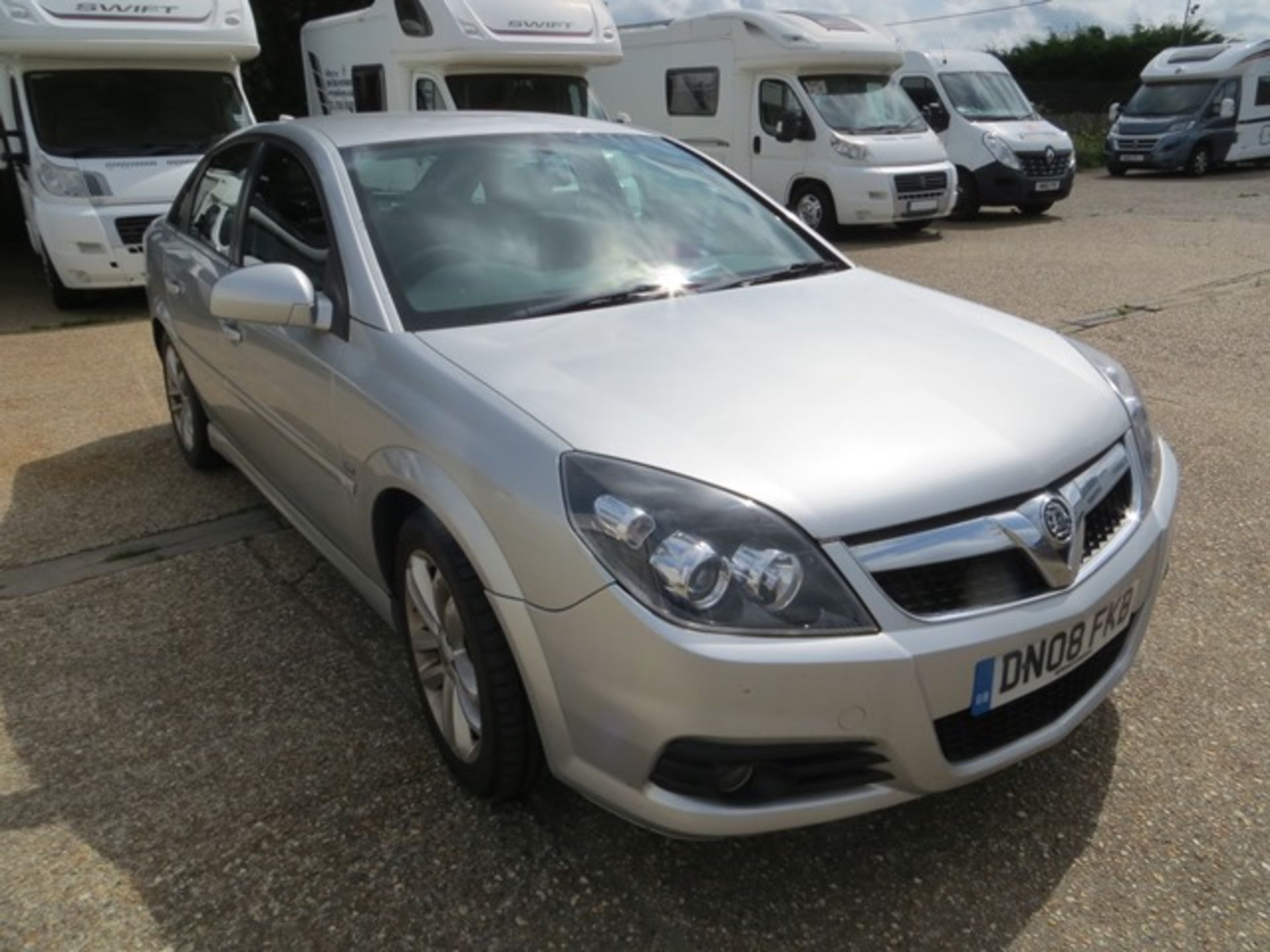 Vauxhall Vectra 1.9CDTi 16v Sri 5 door auto diesel hatchback Reg No DN08FKB d.o.r. 23/05/2008 MOT