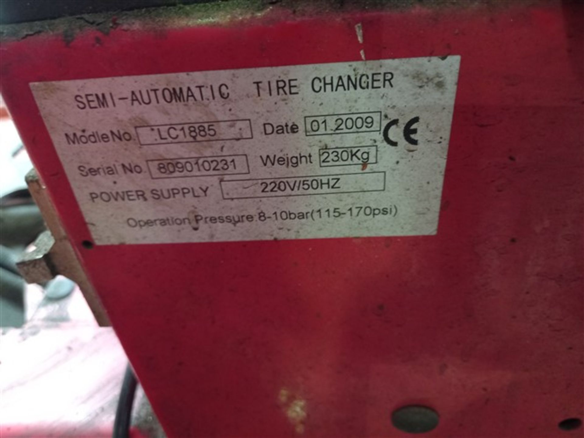 Semi-automatic LC1885 tyre changer Serial no. 809010231 (2009) - Image 2 of 2