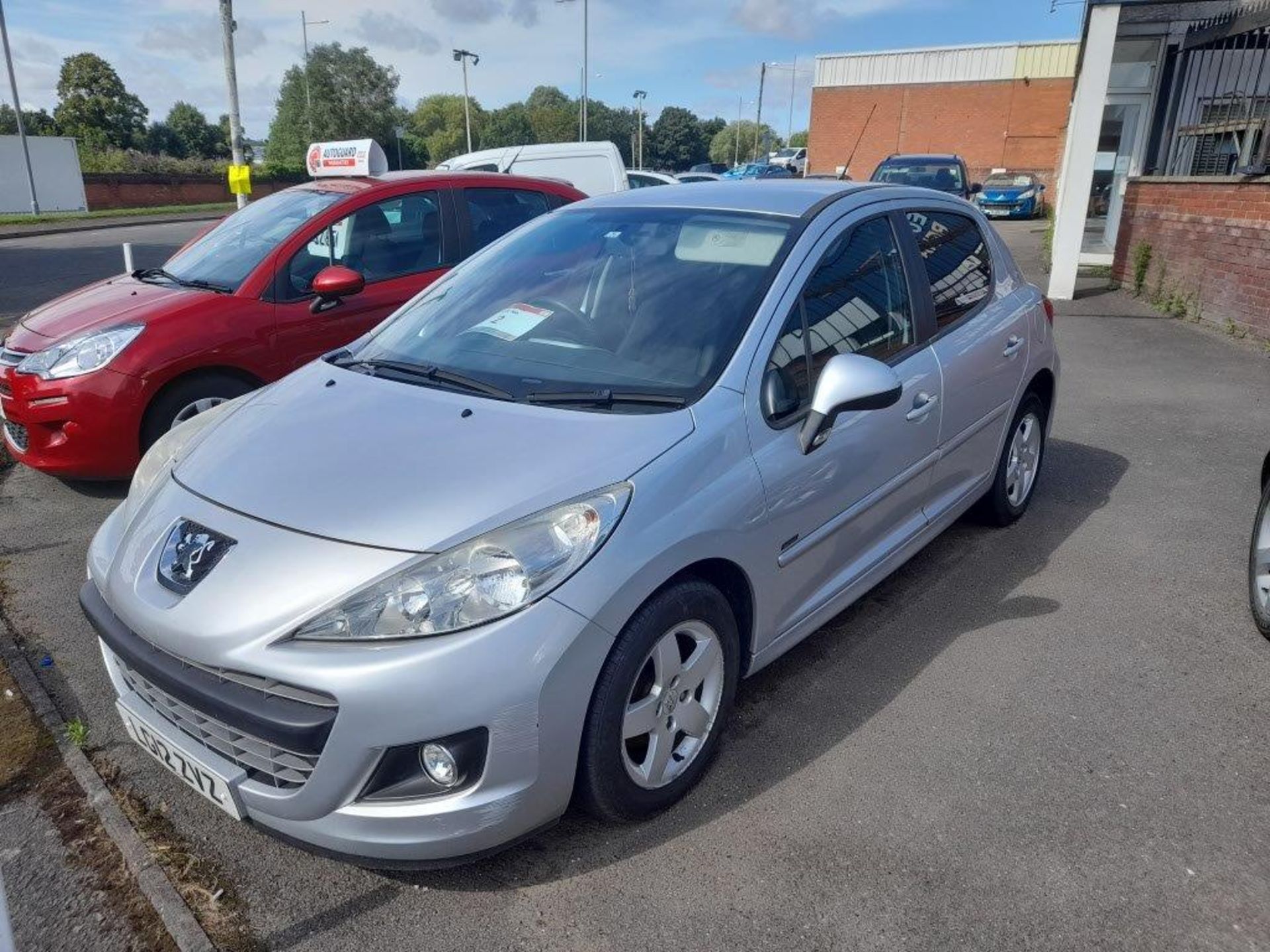 Peugeot 207 1.4 Sportium 5-door hatchback Registration no. LG12 ZVZ Date of registration: 09/03/2012 - Image 3 of 11