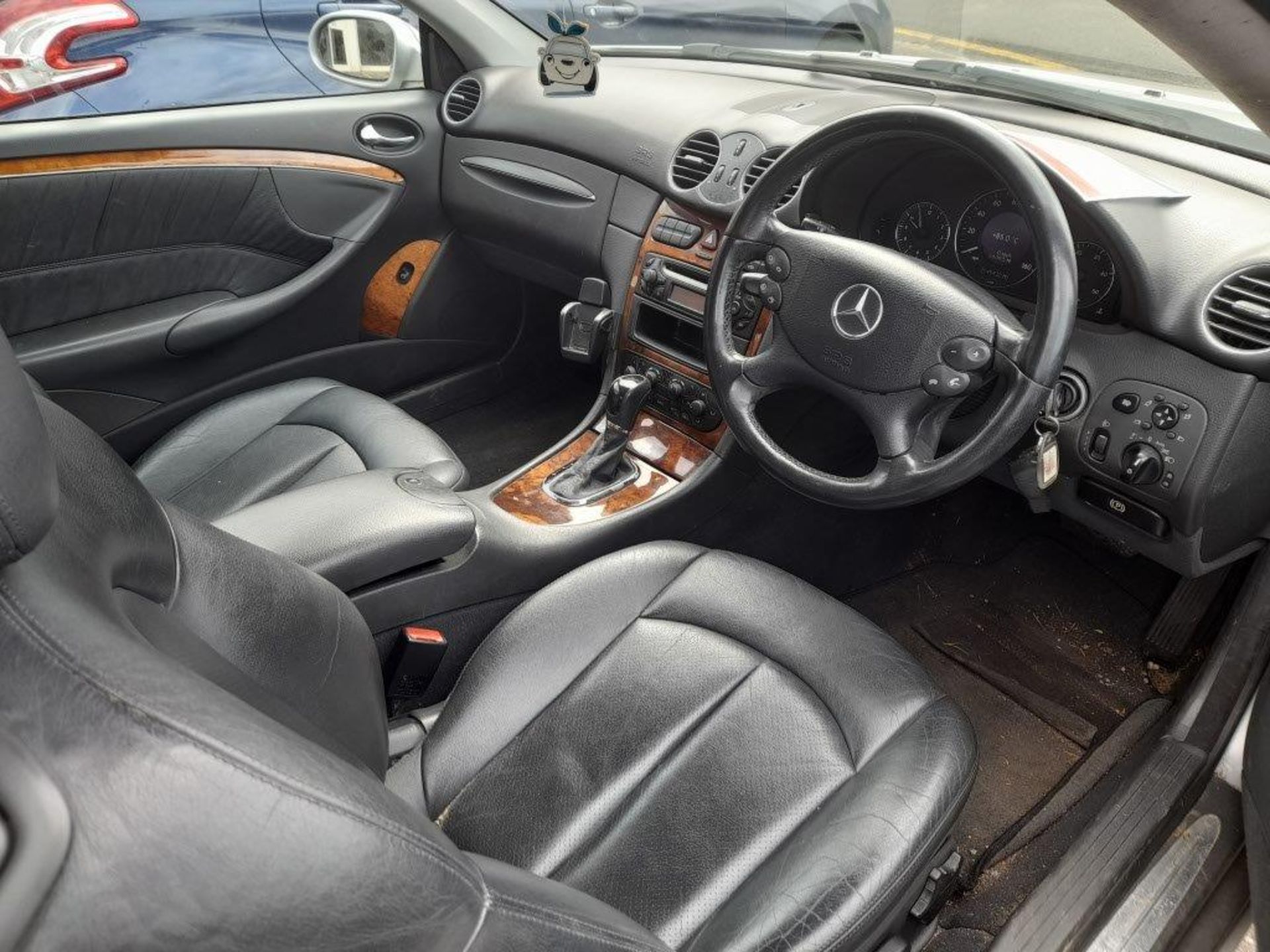 Mercedes-Benz CLK 270 CDi Elegance 2-door Auto diesel coupe Registration no. BP53 VRF Date of - Image 7 of 9