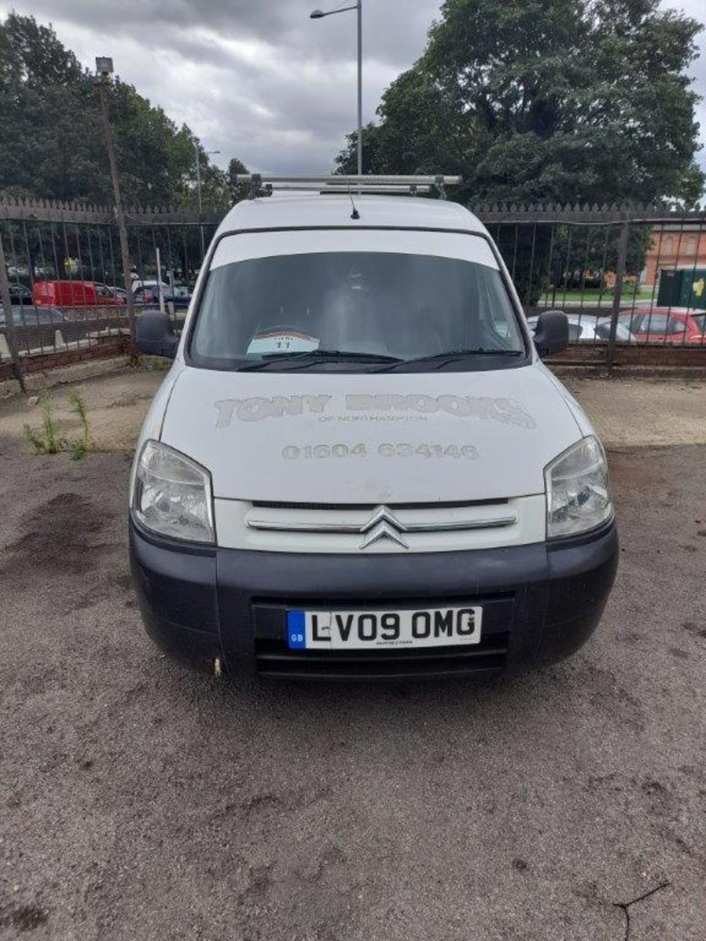 Citroen Berlingo First 1.6 HDi 600Kg panel van with black leather interior Registration no. LV09 OMG - Image 2 of 9