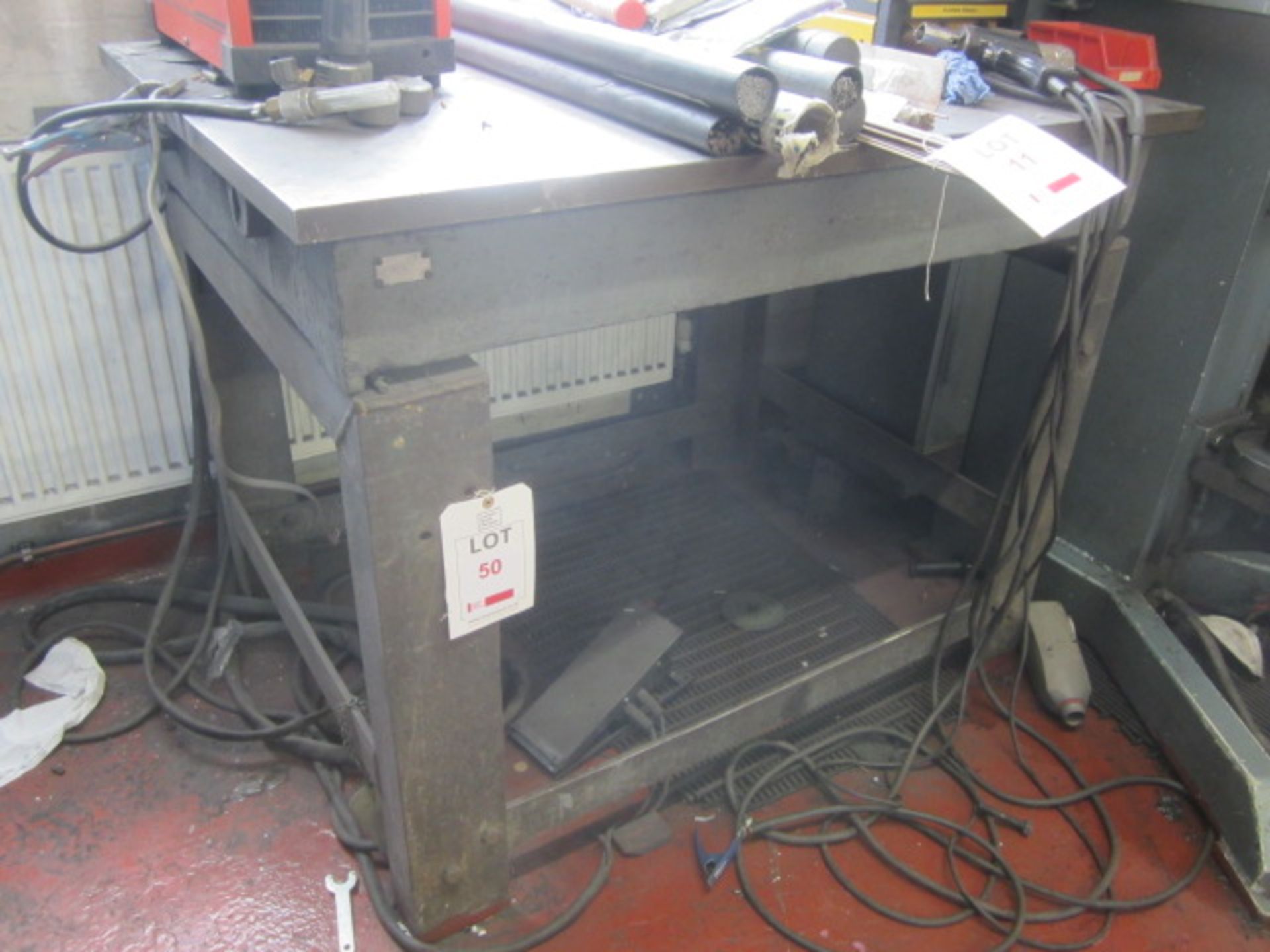 Steel plate workbench, 900 x 1200mm. A work Method Statement and Risk Assessment must be reviewed