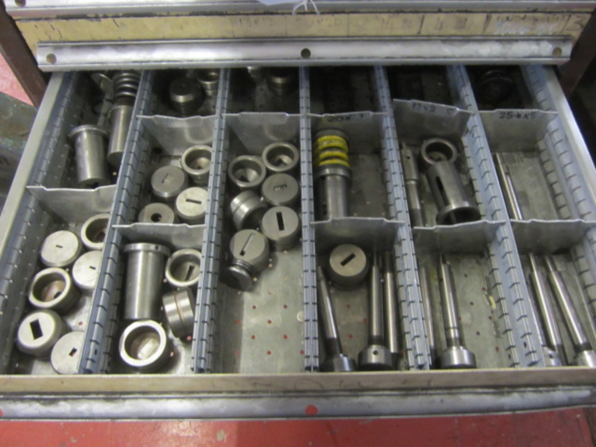 Large quantity of assorted CNC turret punch tooling to include: - Small Station Thin style - Image 14 of 21