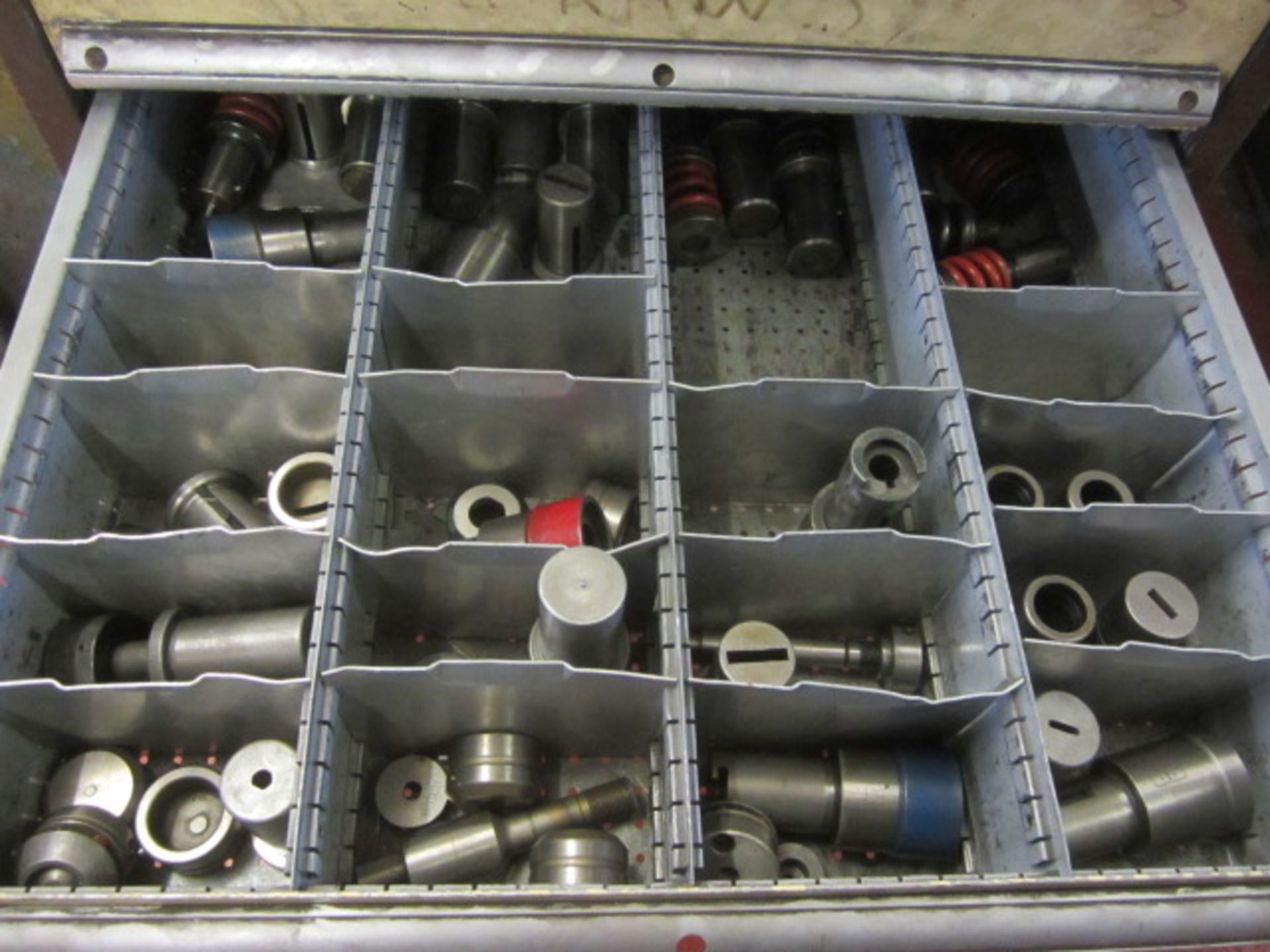 Large quantity of assorted CNC turret punch tooling to include: - Small Station Thin style - Image 16 of 21