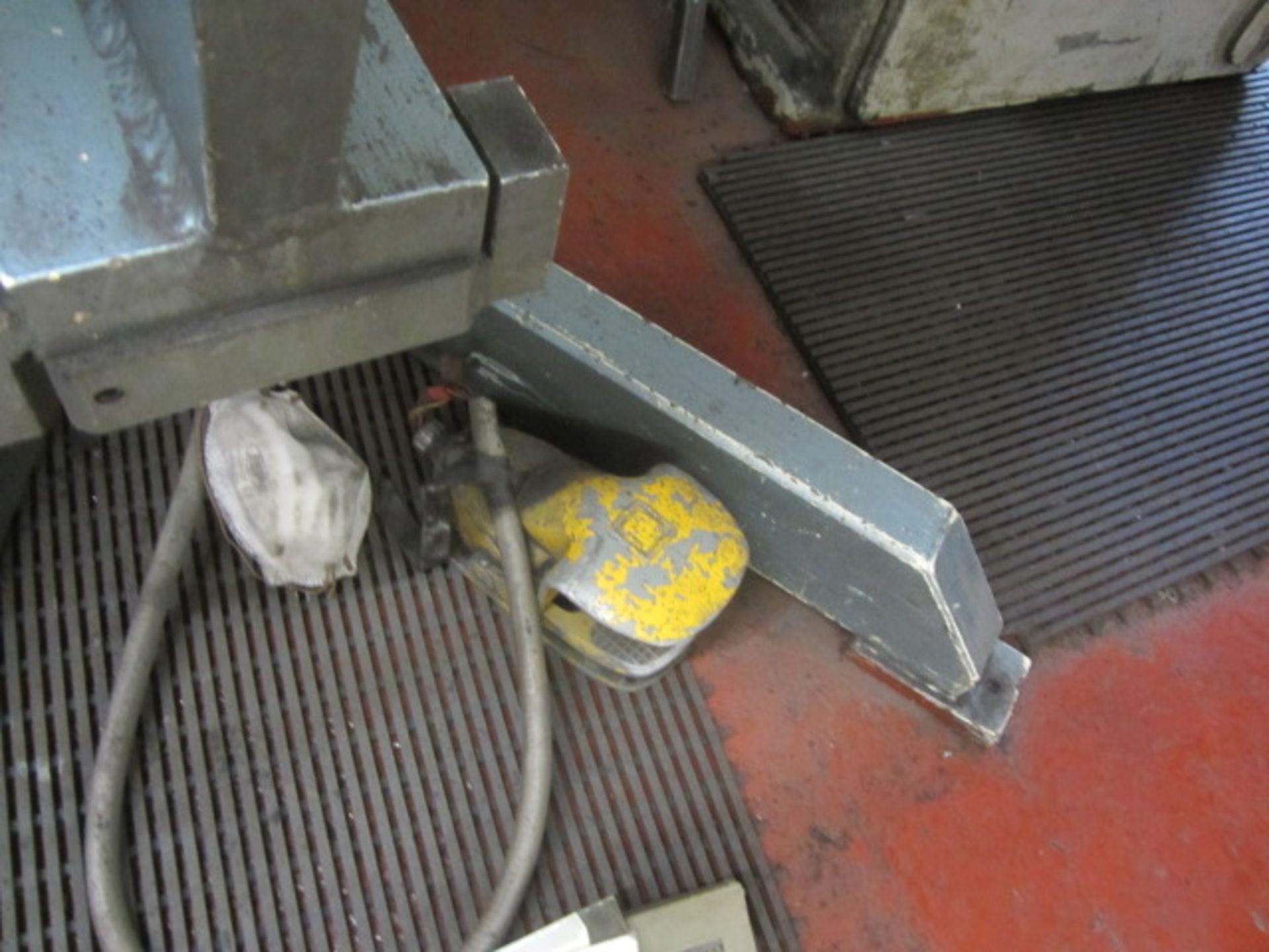 Press & Shear Serta bush model 500 press, pressure capacity 8.5 ton (max 10 ton), M2.5 to M12 into - Image 5 of 9