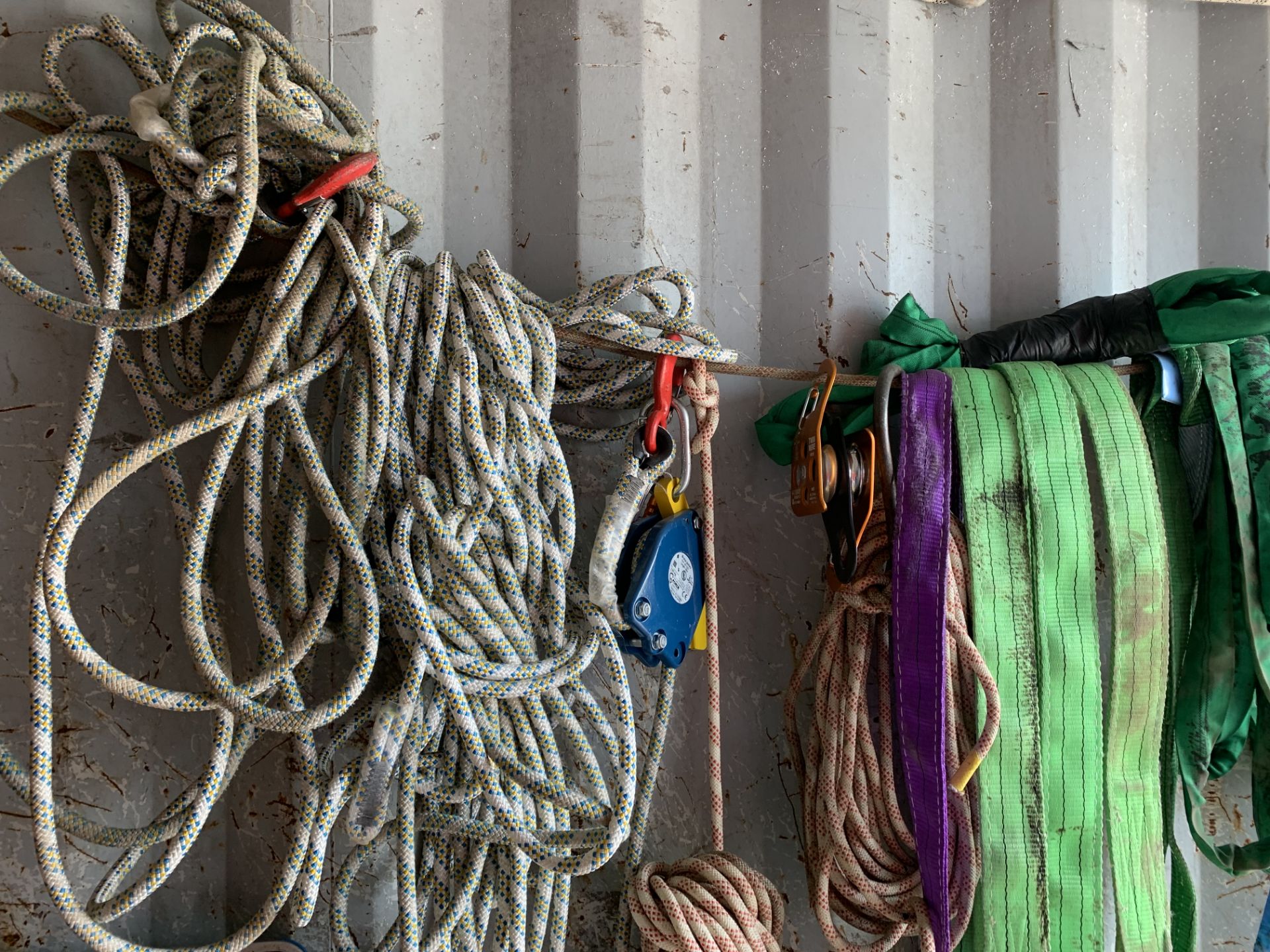 A large quantity of used lifting slings (not all have test tapes) + Rope. *N.B. This lot has no - Image 7 of 8