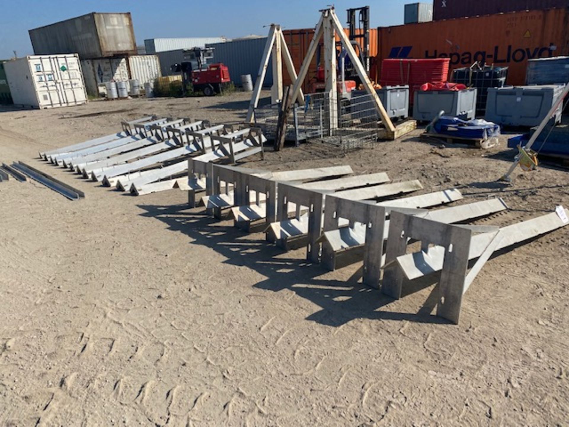 Bespoke solid aluminium gantry system. *N.B. This lot has no record of Thorough Examination. The