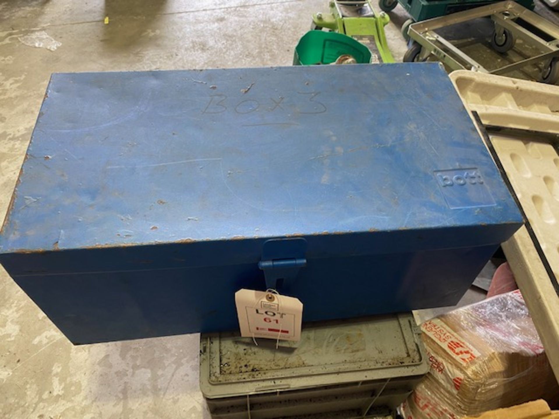 Small Bot lockable tool chest * This lot is located at Unit 15, Horizon Business Centre, Alder - Image 2 of 2