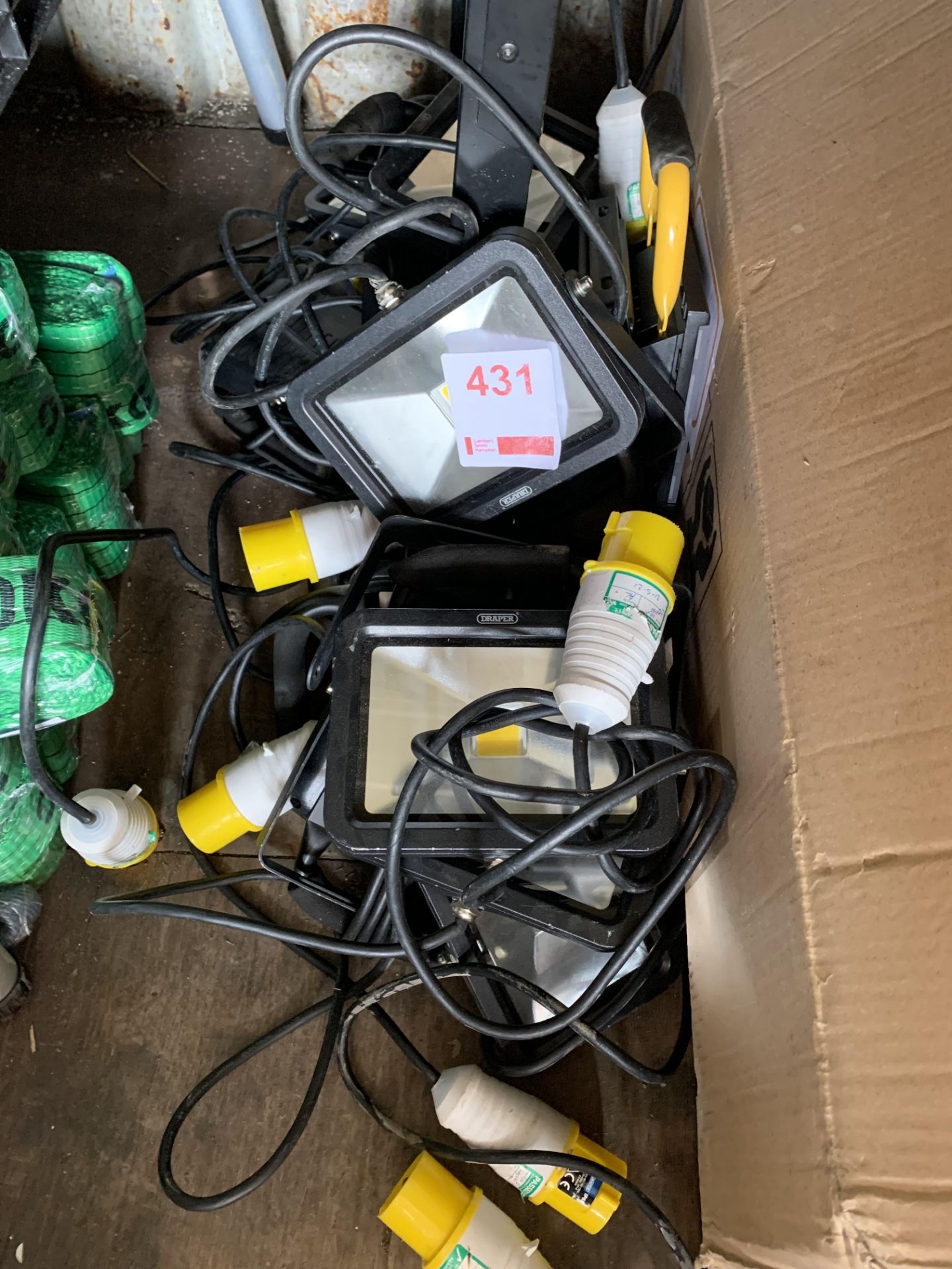 Approx. 16 Draper 110v site lamps and Scheider power supply *This lot is located at Gibbard