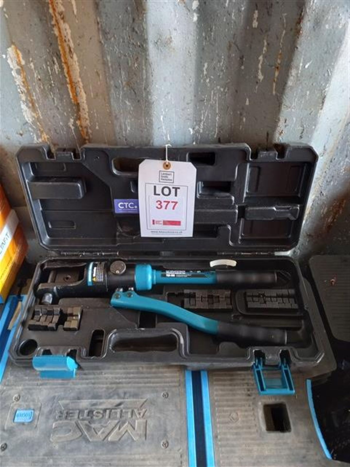 Zupper YQK.300 hydraulic crimping tool *This lot is located at Gibbard Transport, Fleet Street