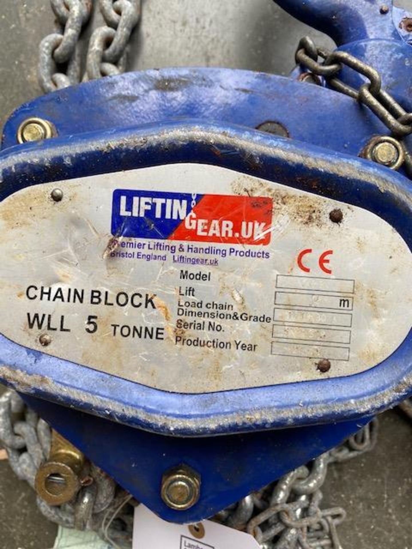 Two Lifting Gear UK 5 tonne chain blocks model VCB 3M s/n 8719316 (2018). *N.B. This lot has no - Image 2 of 3