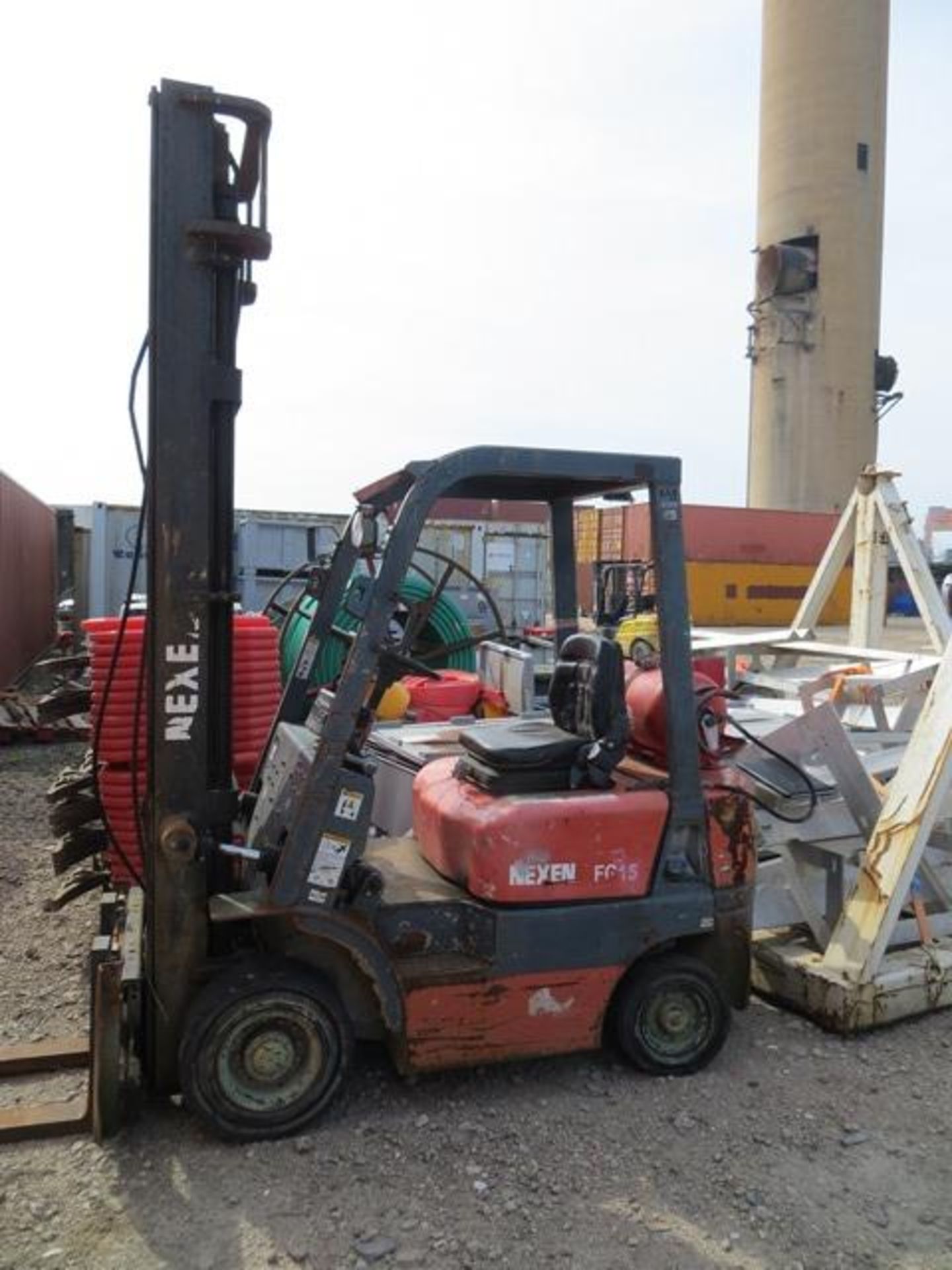 Nexen FG15 gas/diesel fork lift truck s/n Y317918 suitable for spares and repairs. *N.B. This lot