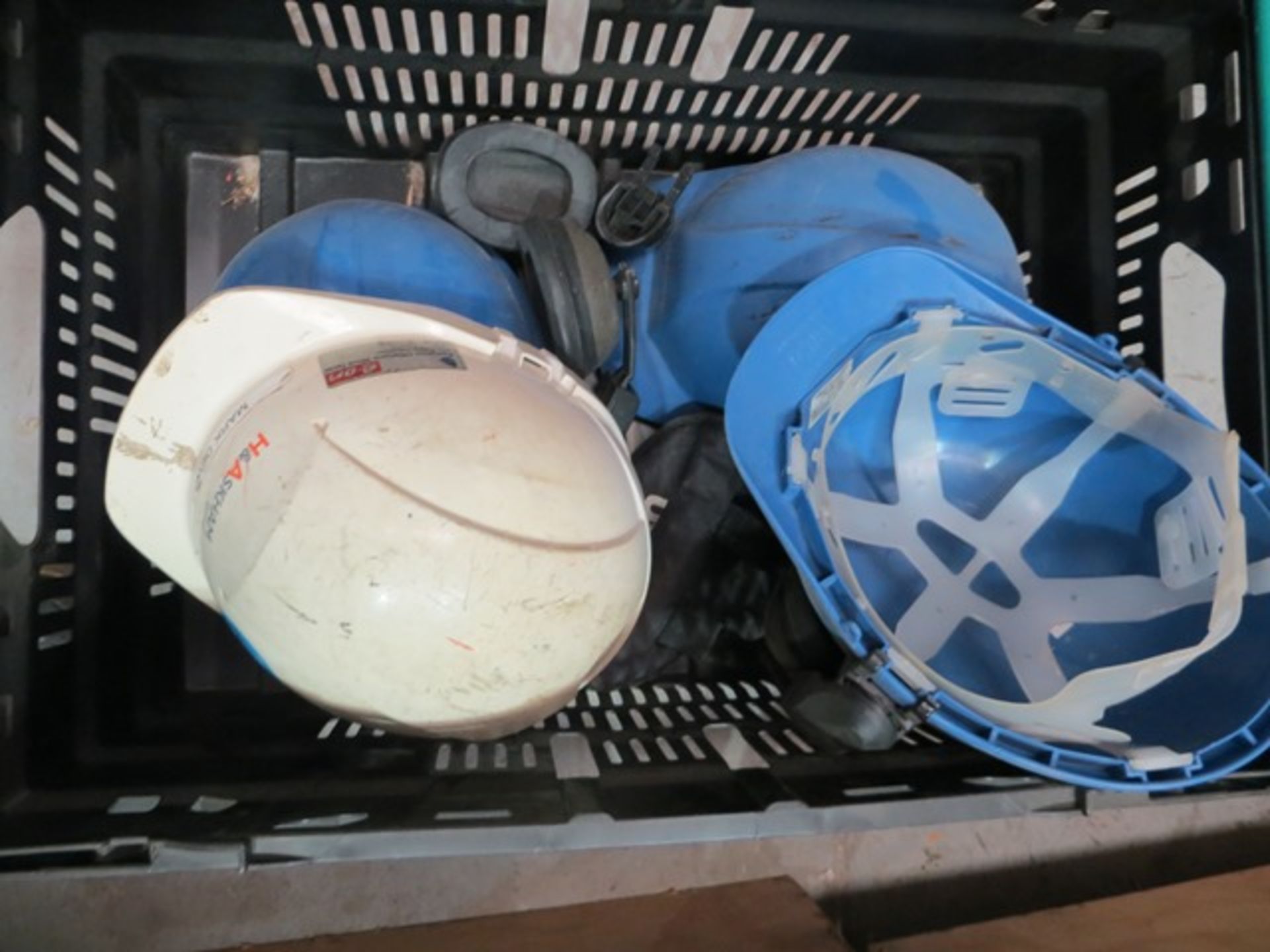 Contents of shelf to include life jackets, Kikusui PCR 200M AC power supply & four hard hats * - Image 2 of 3