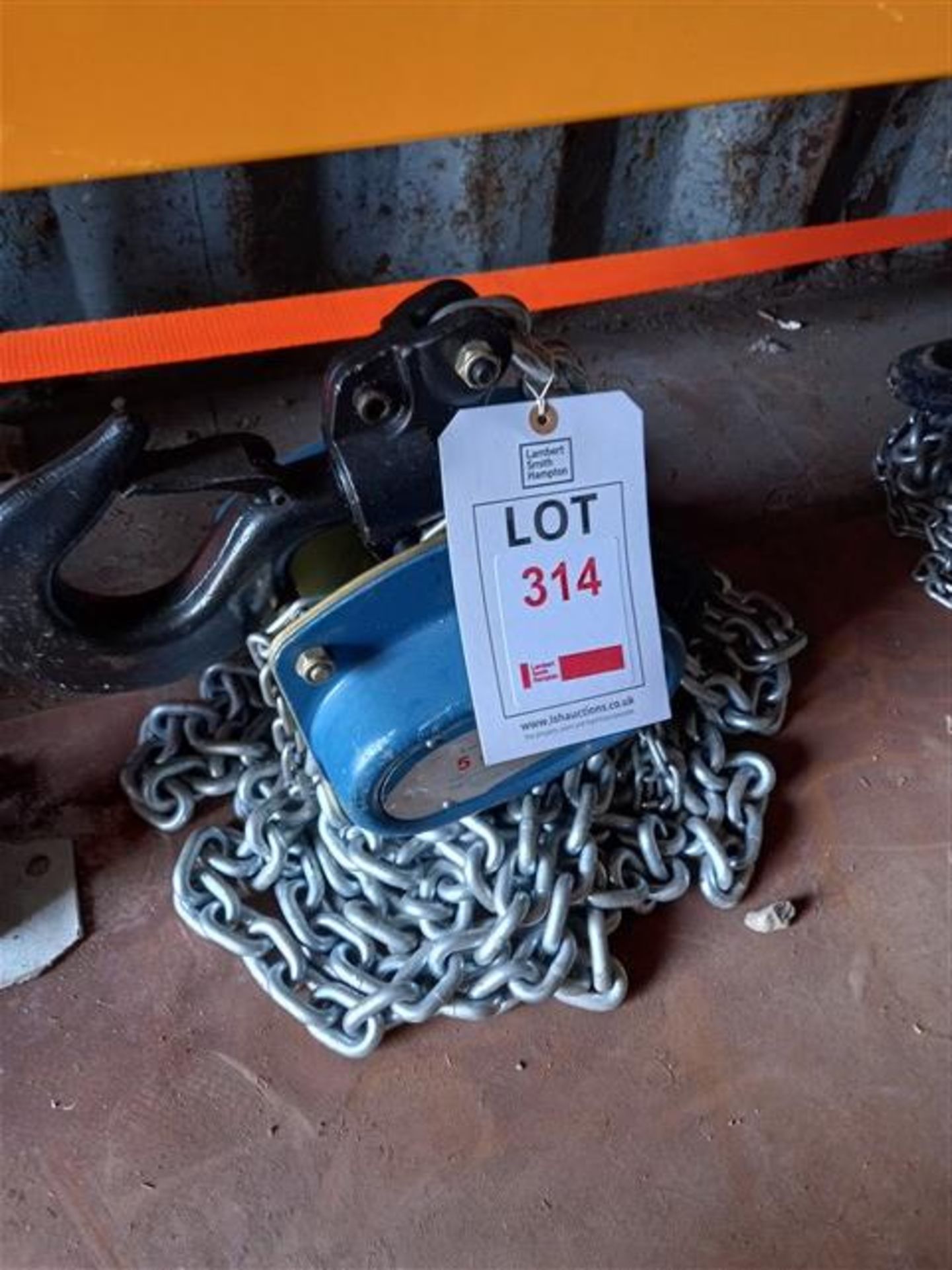 Xona 5t chin block XNCB, T10 x 300mm chain with 3m lift, serial number 009240292 (YOM 11/2020). *N.