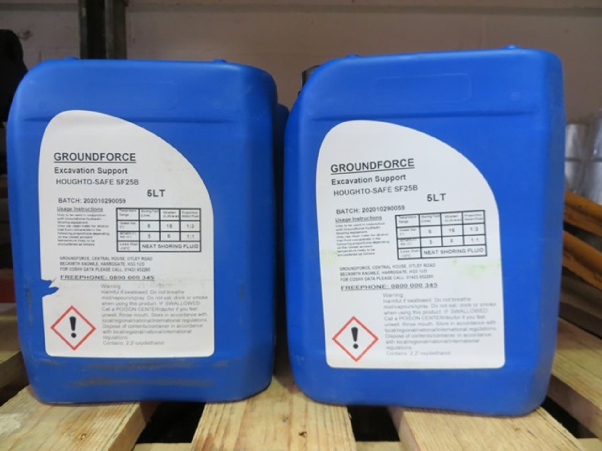 Four 5L containers of Groundforce excavation support Houghto-safe SF25B Hydraulic Fluid * This lot