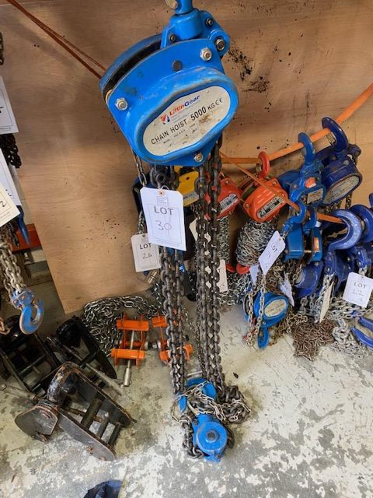 Lifting Gear 5000Kg 3m lifting hoist s/n T1803007 (2018). *N.B. This lot has no record of Thorough