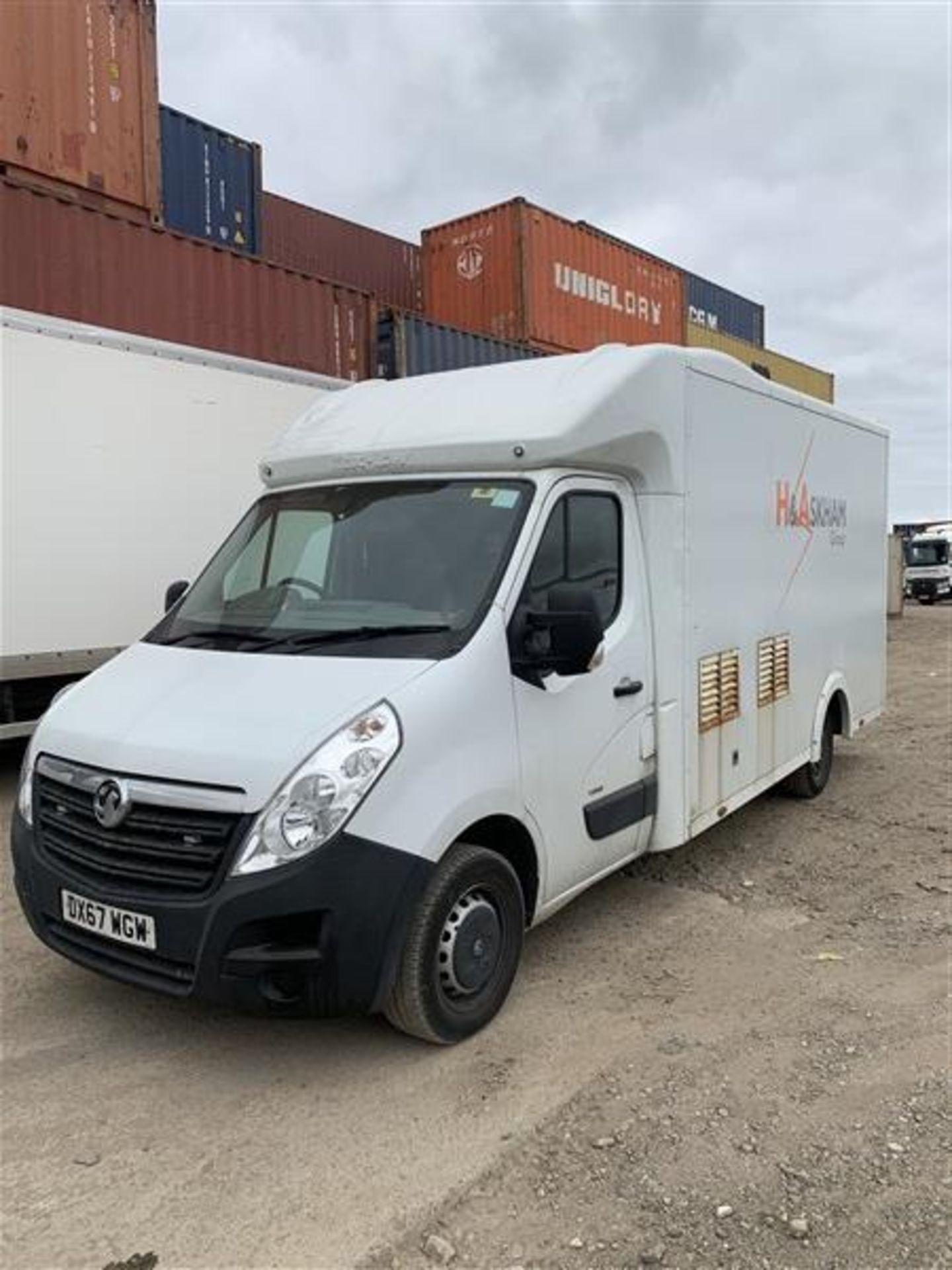 Vauxhall Movano F3500 L3H1 CDTI 2299cc 6-speed manual diesel white Luton van Registration No. DX67 - Image 5 of 13