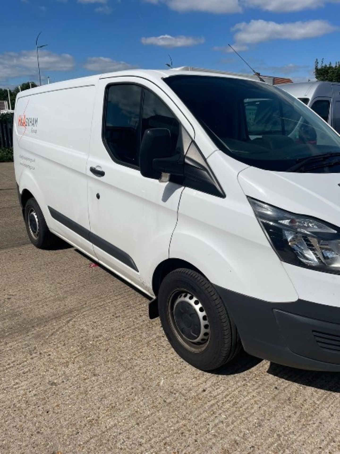 Ford Transit Custom 270 6-speed manual diesel white panel van Registration No. BW17 FPF d.o.r. 30/ - Image 2 of 10