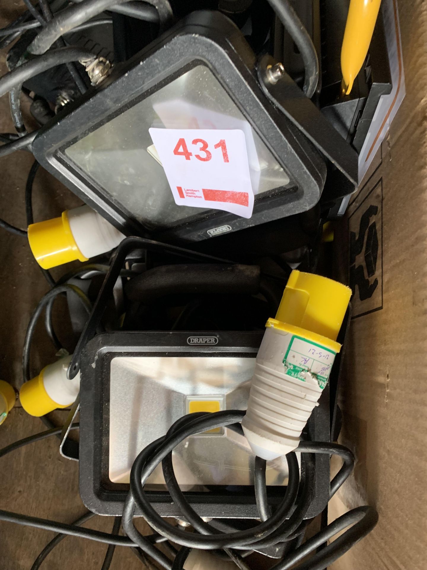 Approx. 16 Draper 110v site lamps and Scheider power supply *This lot is located at Gibbard - Image 2 of 2