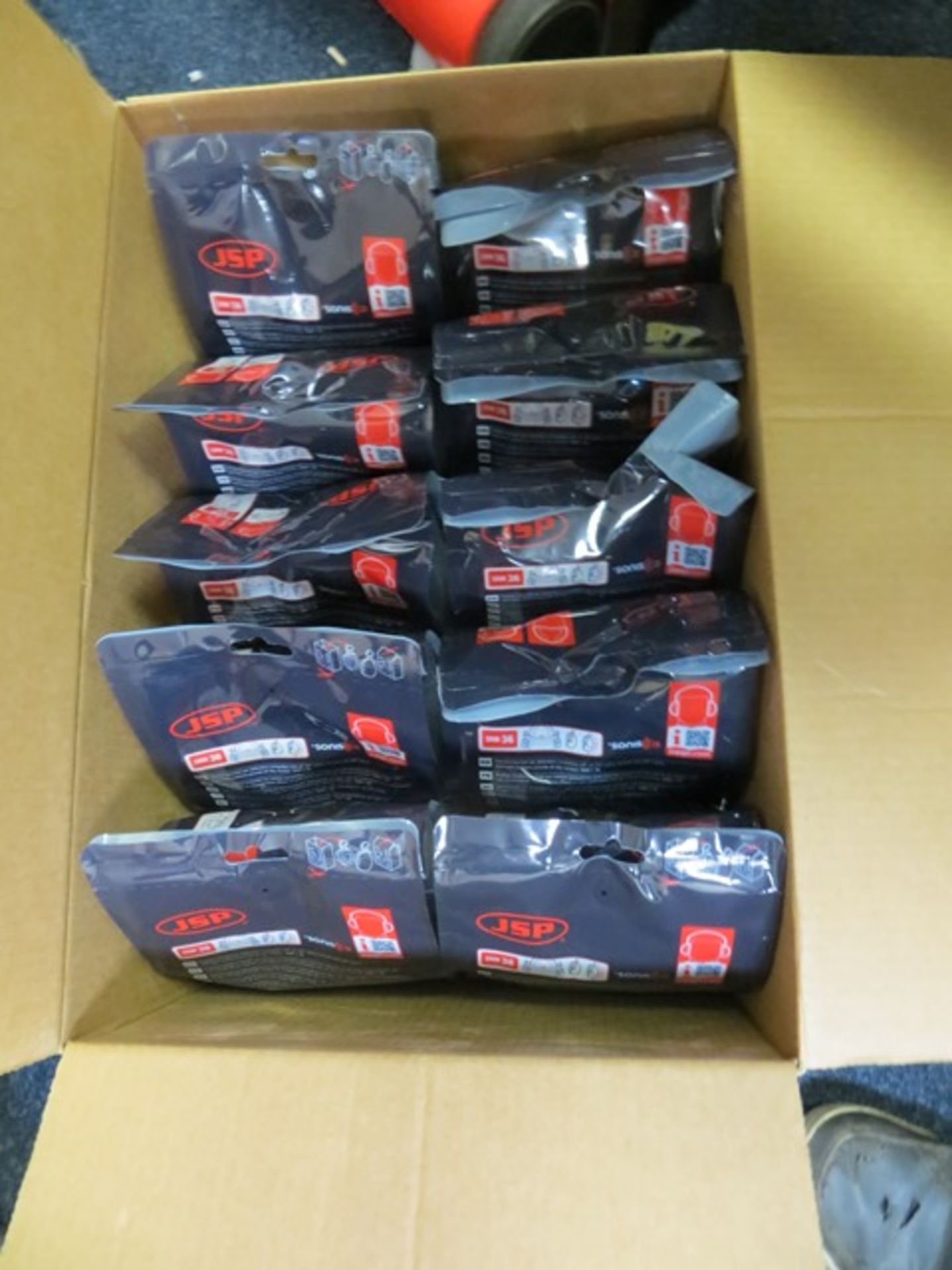 Box containing 10 unused & packaged JSP SNR 36 ear defenders* This lot is located at Unit 15,