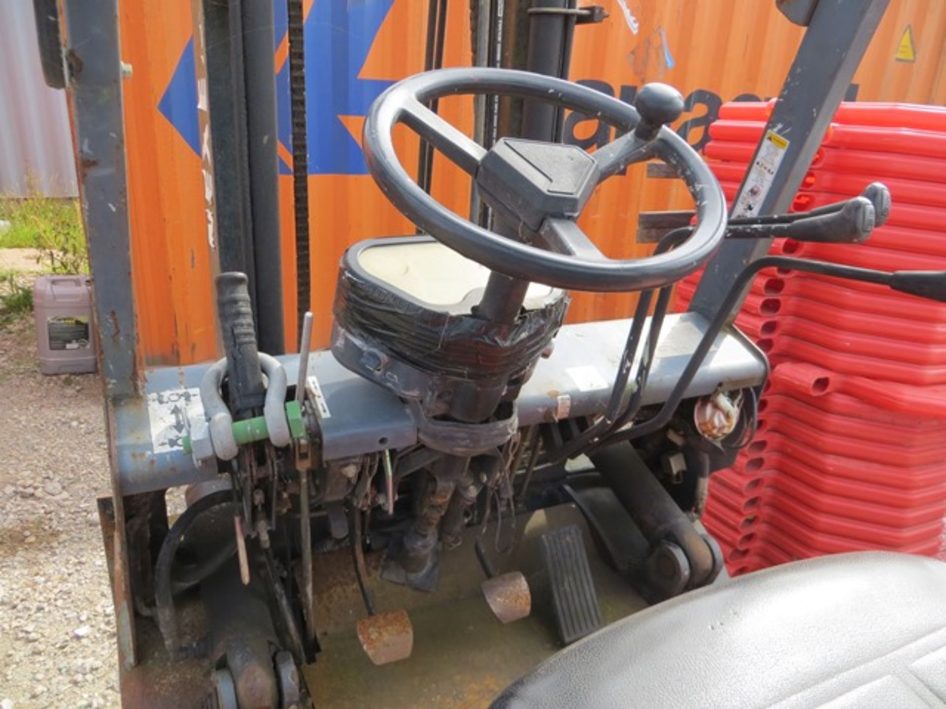 Nexen FG15 gas/diesel fork lift truck s/n Y317918 suitable for spares and repairs. *N.B. This lot - Image 5 of 6