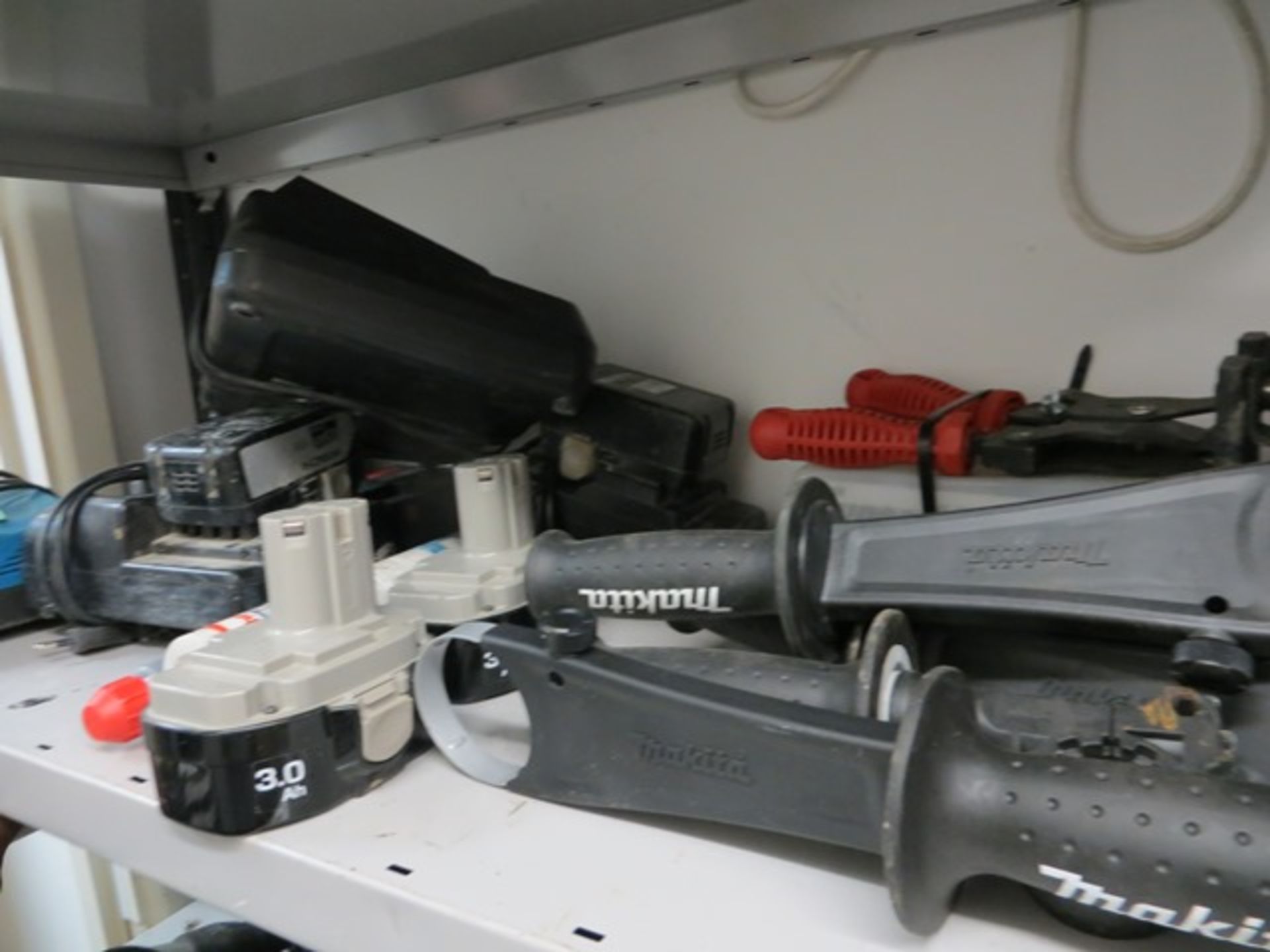 Contents of six shelves to include various complete and incomplete tools to include Bosch GSS28A - Image 3 of 9