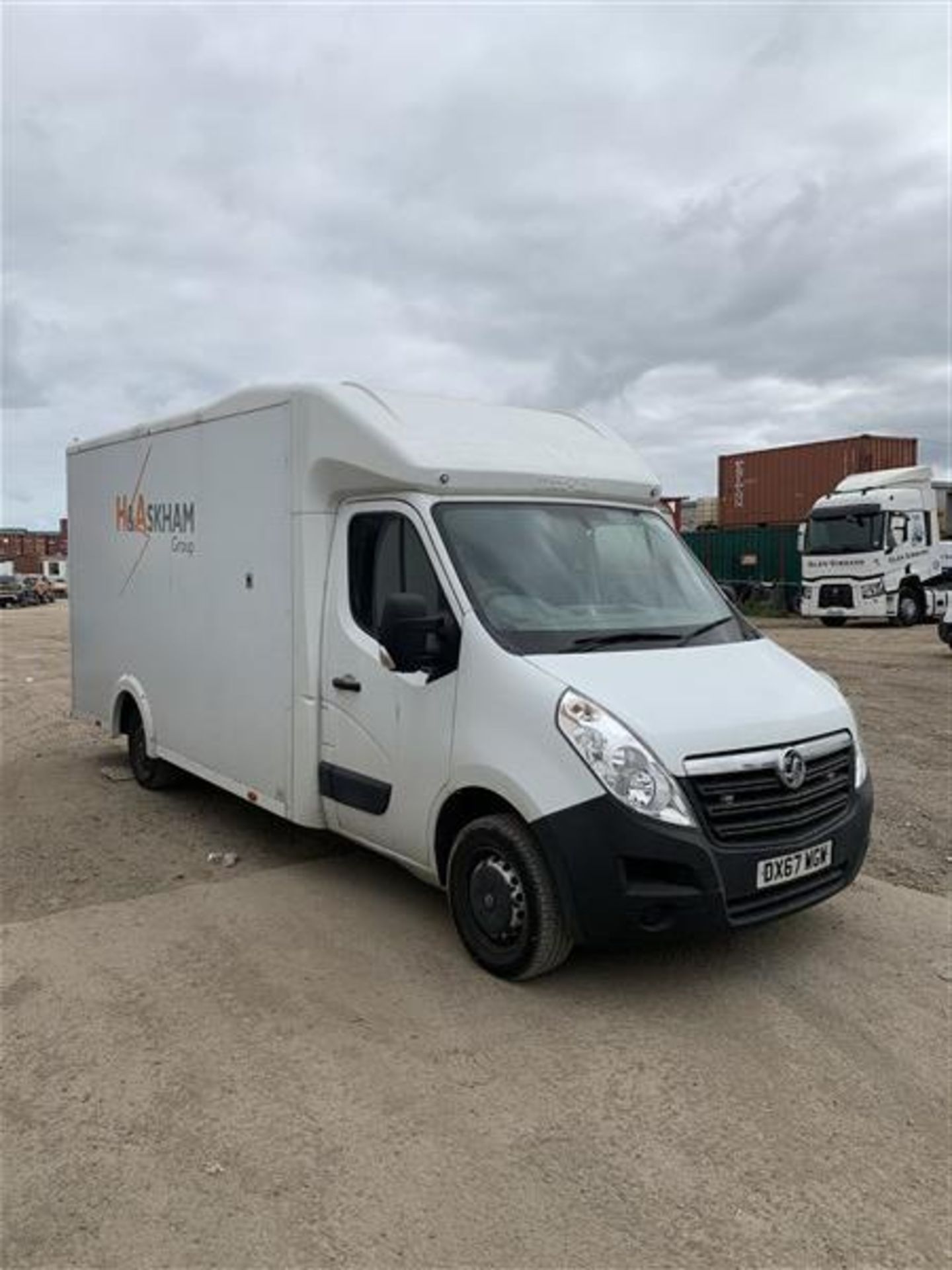 Vauxhall Movano F3500 L3H1 CDTI 2299cc 6-speed manual diesel white Luton van Registration No. DX67 - Image 6 of 13