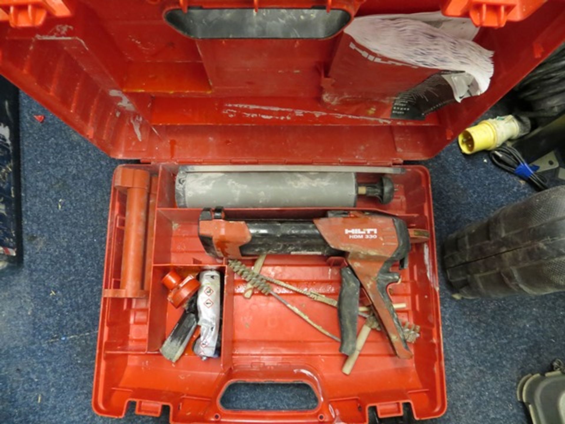 Two Hilti Glue Guns HDM330 with cases and Two Hilti Glue Guns HDM330 without cases * This lot is - Image 2 of 3