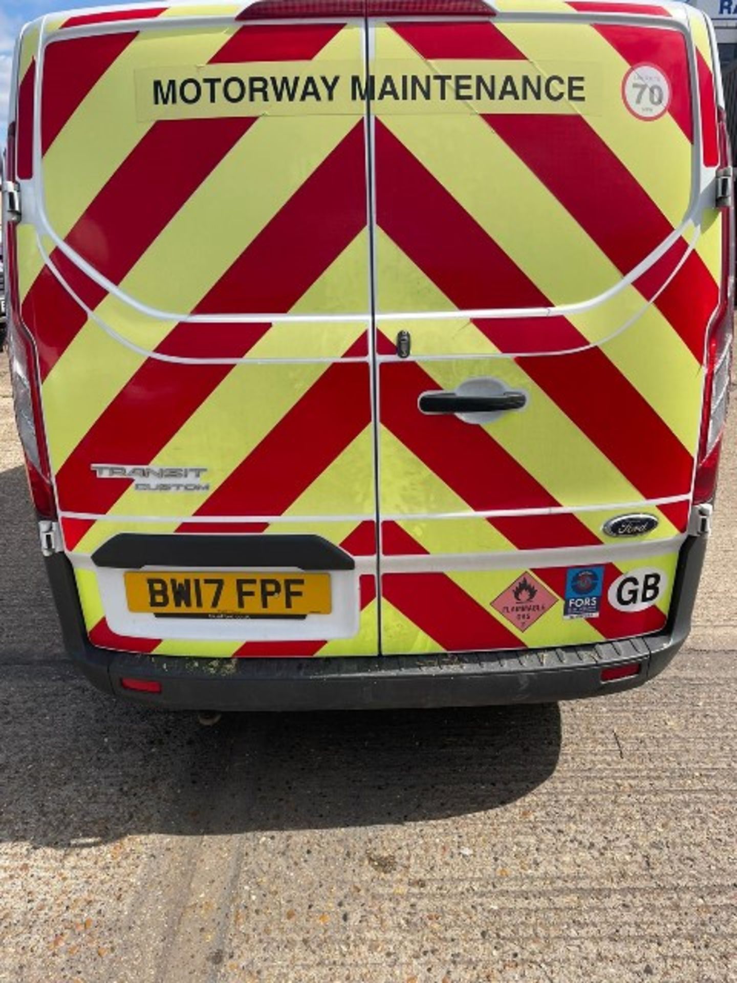 Ford Transit Custom 270 6-speed manual diesel white panel van Registration No. BW17 FPF d.o.r. 30/ - Image 3 of 10