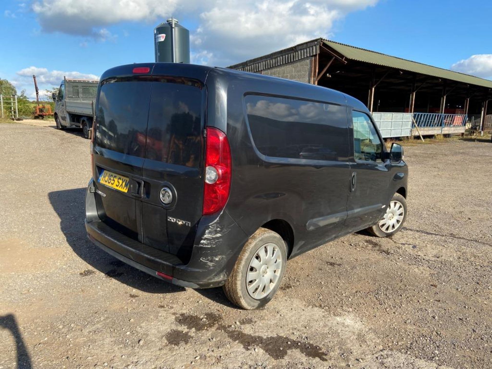 Vauxhall Combo 2000 L1H1 CDTi Sportive panel van (2015) - Image 7 of 22