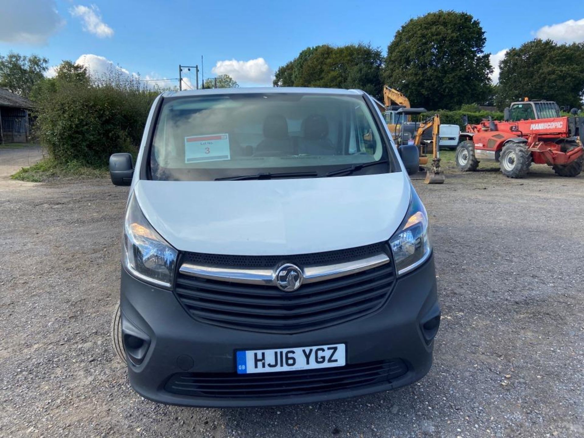 Vauxhall Vivaro van (2016) - Image 2 of 20