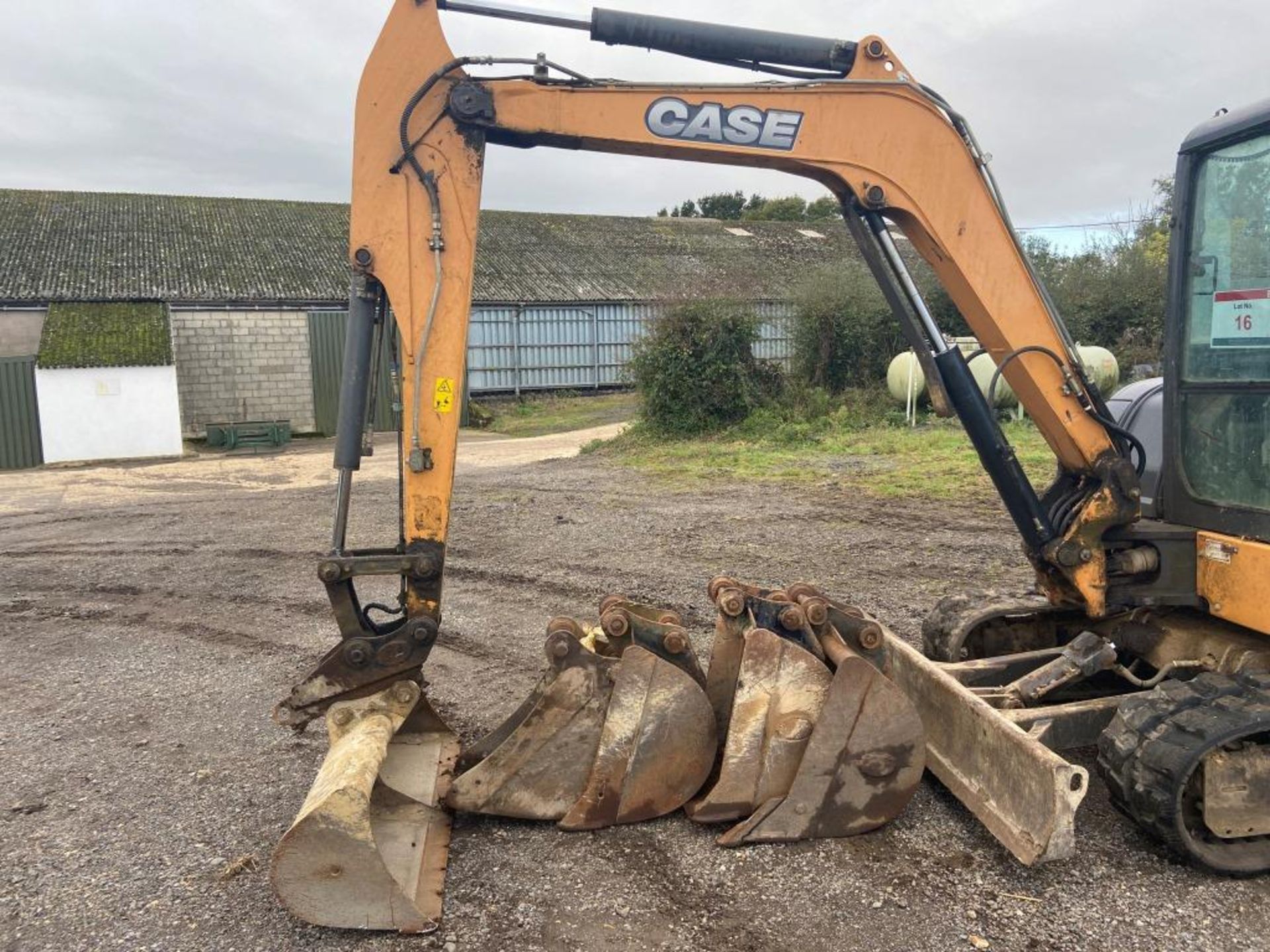 Case CX50B excavator (2013) - Image 8 of 20