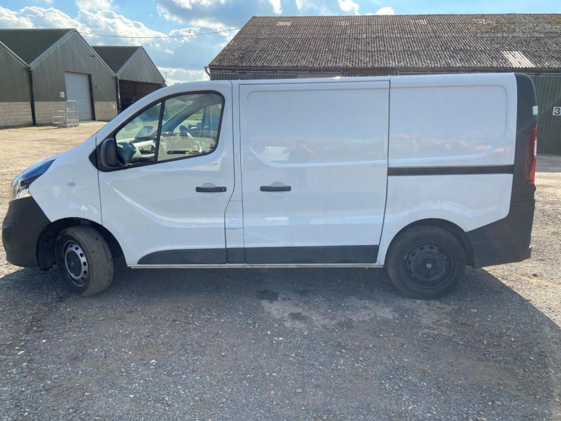 Vauxhall Vivaro 2700 CDTI panel van (2017) - Image 4 of 22