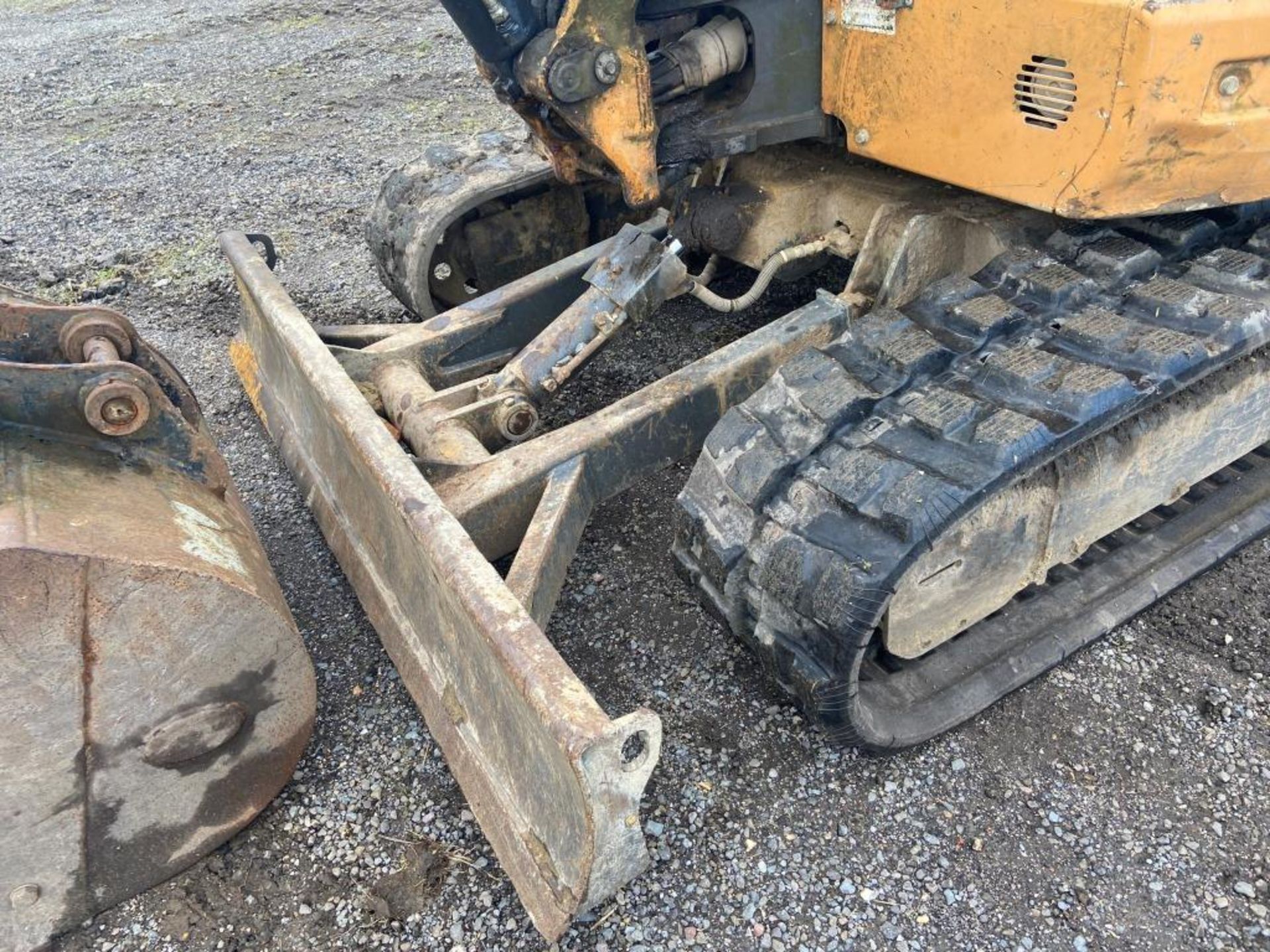 Case CX50B excavator (2013) - Image 13 of 20