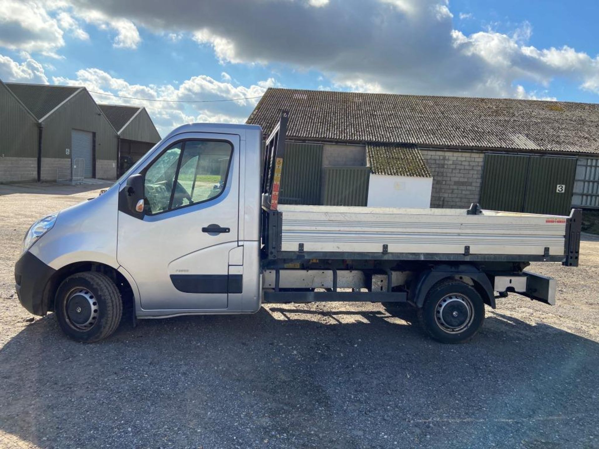 Vauxhall Movano tipper van (2017) - Image 4 of 25