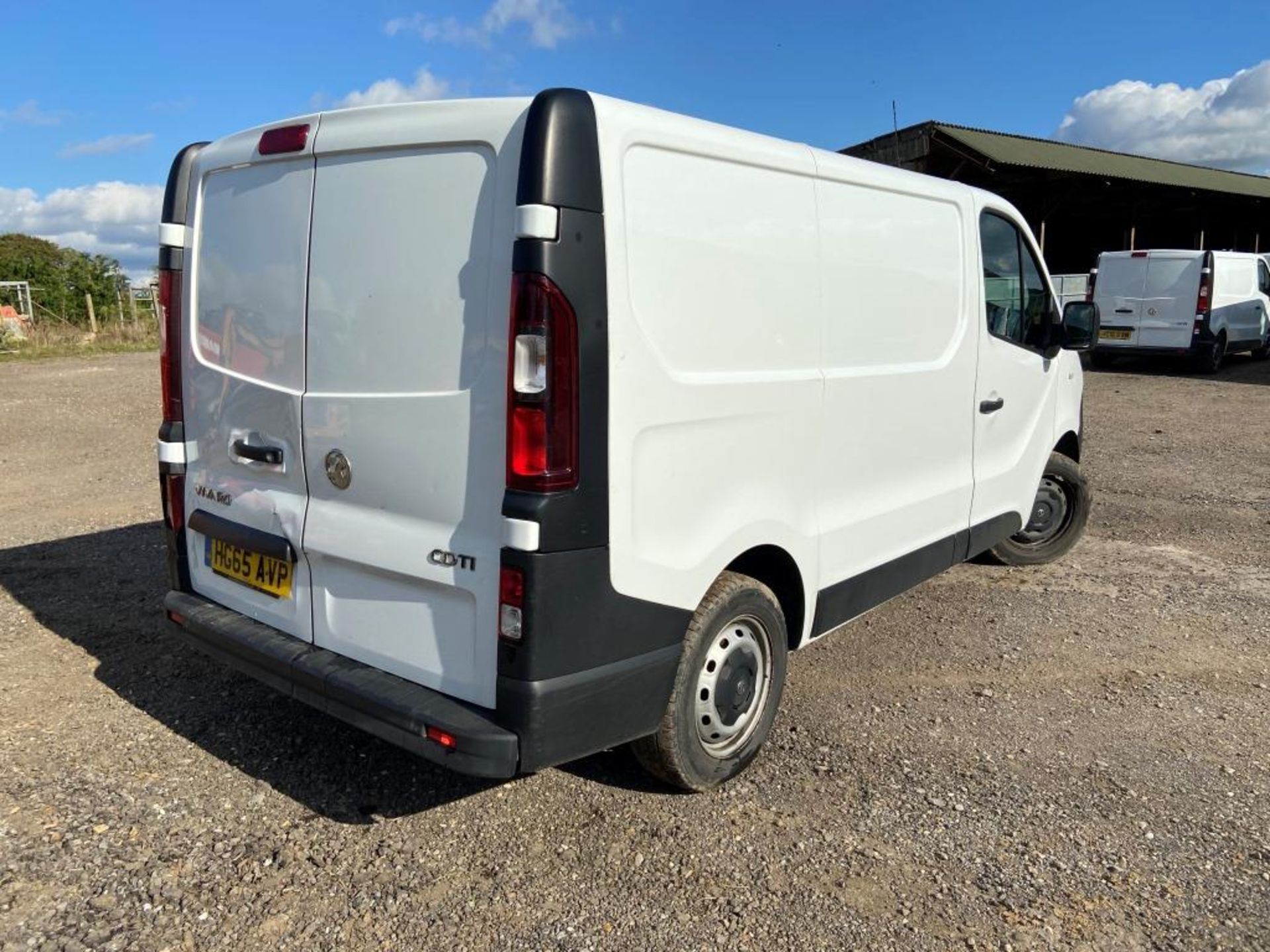 Vauxhall Vivaro 2700 CDTI van (2015) - Image 7 of 26