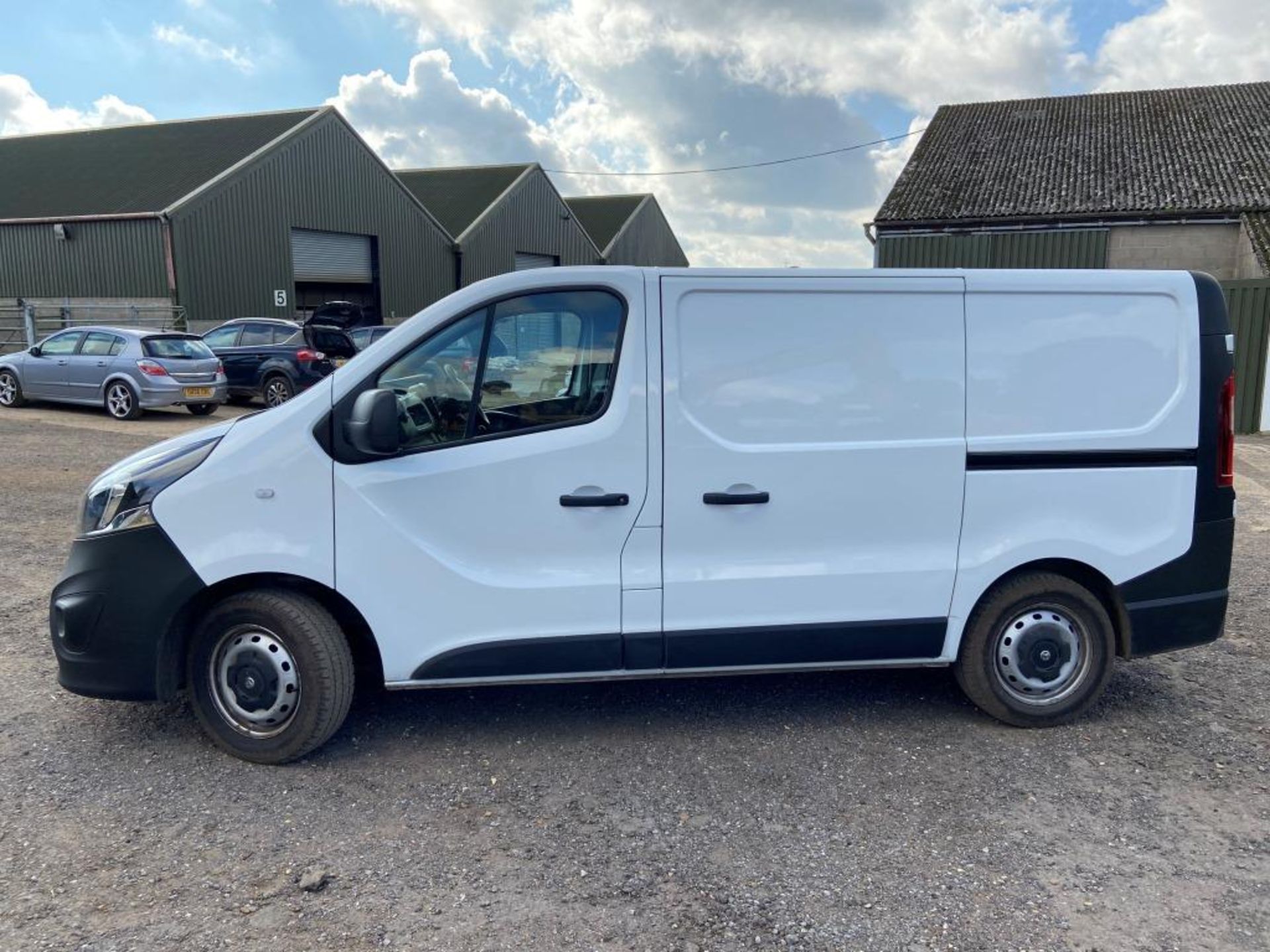 Vauxhall Vivaro 2700 CDTI panel van (2016) - Image 4 of 21