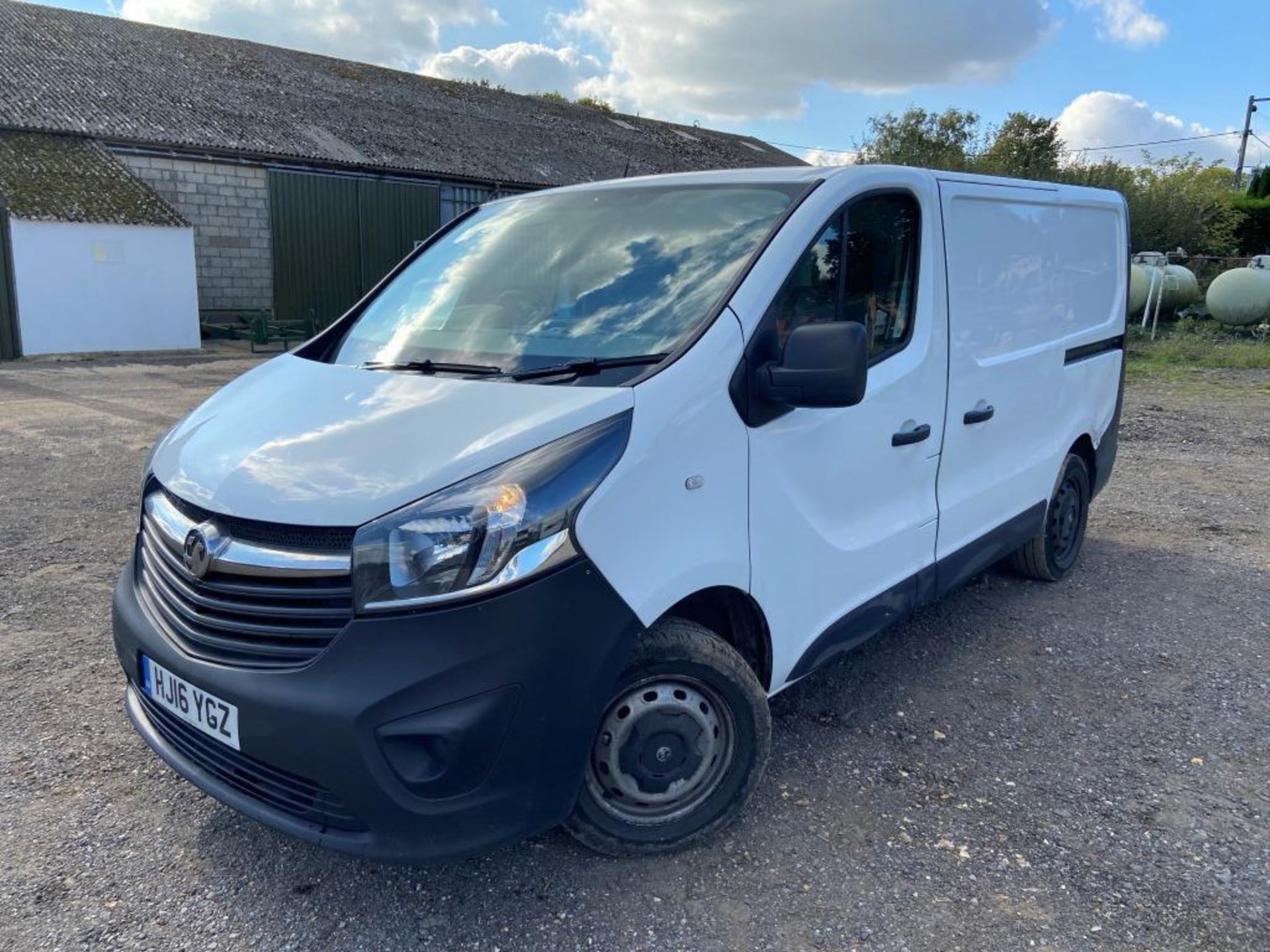 Vauxhall Vivaro van (2016) - Image 3 of 20