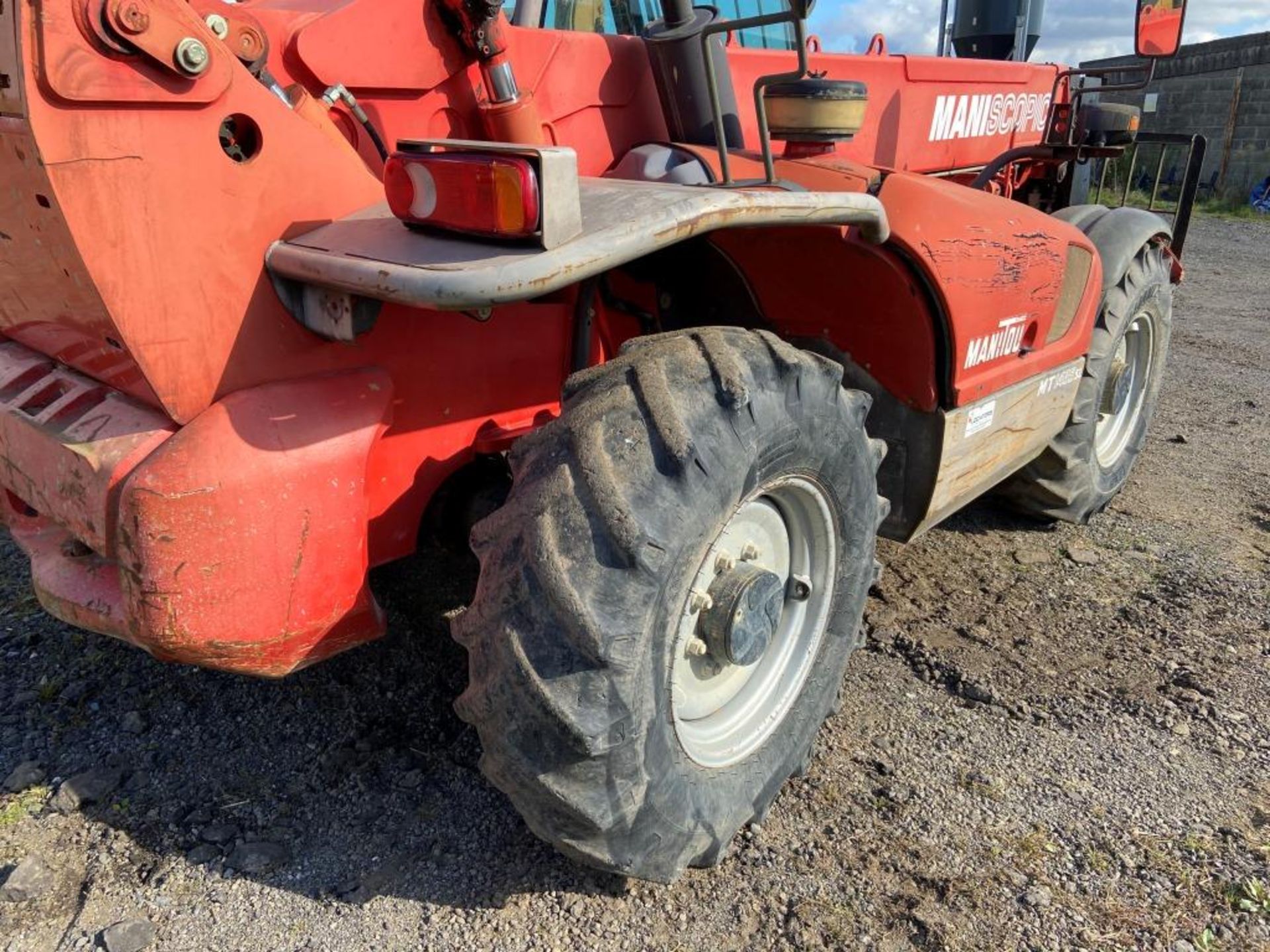 Manitou MT1435 telehandler (2006) - Image 12 of 24