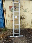Youngman T200 extendable 2.5m triple aluminium ladder