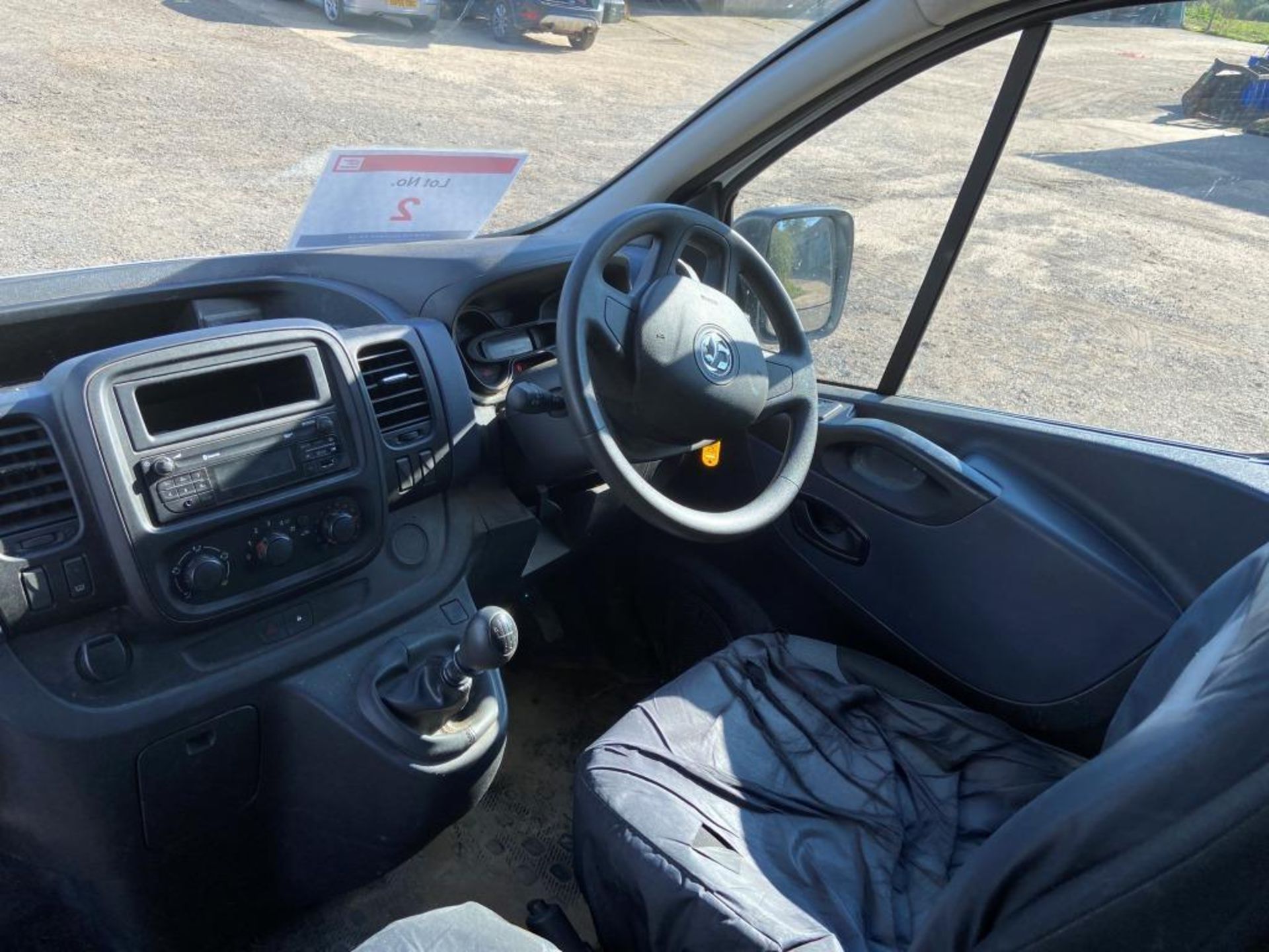 Vauxhall Vivaro 2700 CDTI panel van (2017) - Image 13 of 22