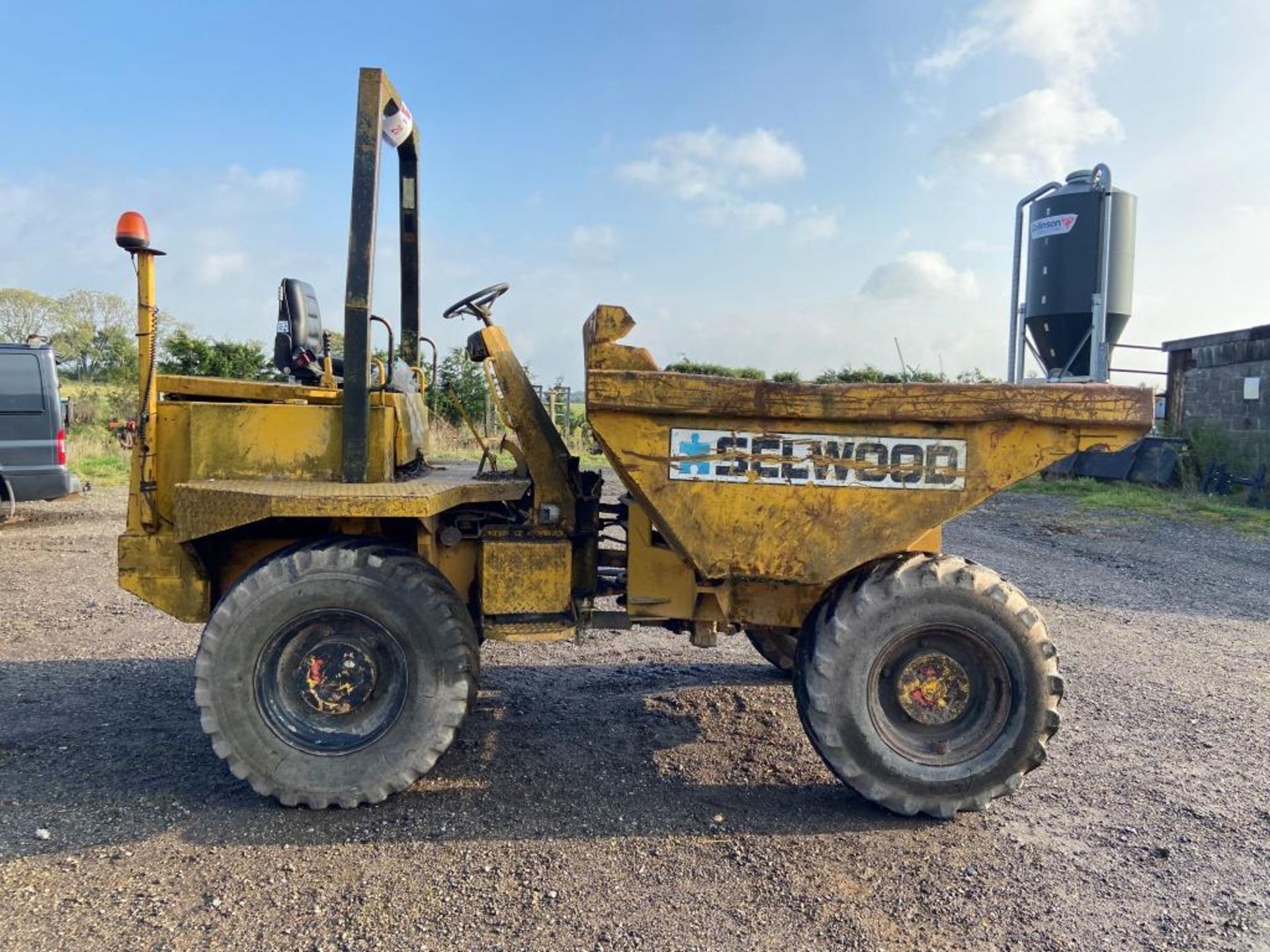 Thwaites 6 ton dumper (1998) - Image 6 of 10