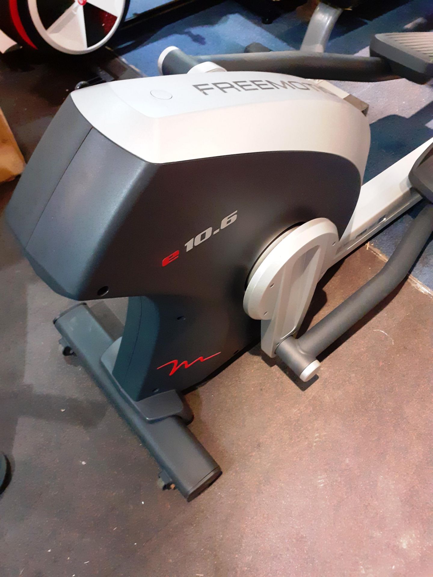 Cross Trainer E10.6 Ex- Display - Image 3 of 3