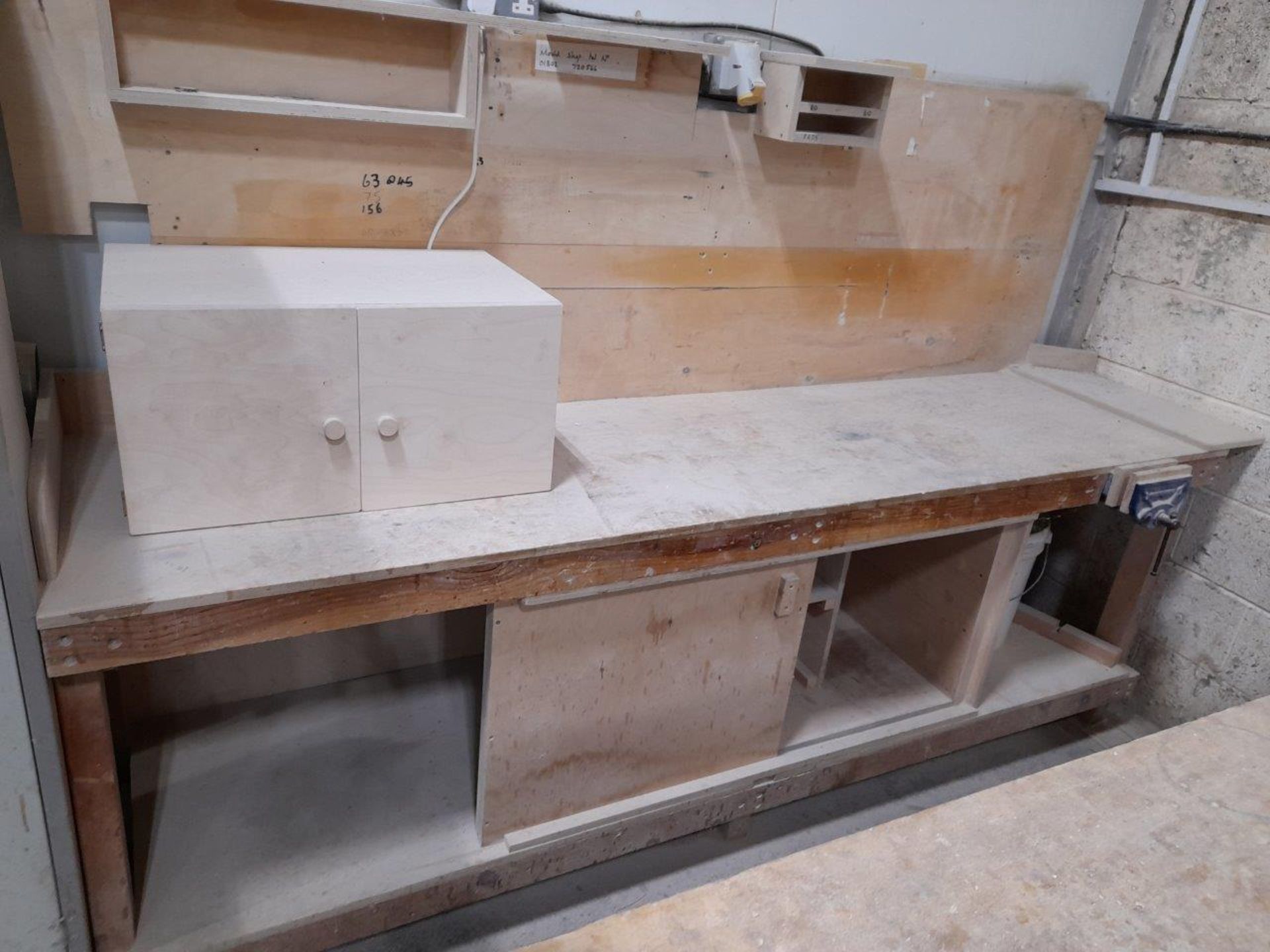 Joiners benches - Image 4 of 7