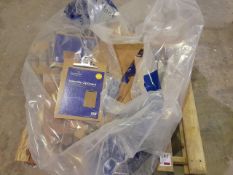 Quantity of used and unused clipboards and flexible contour sanding pads