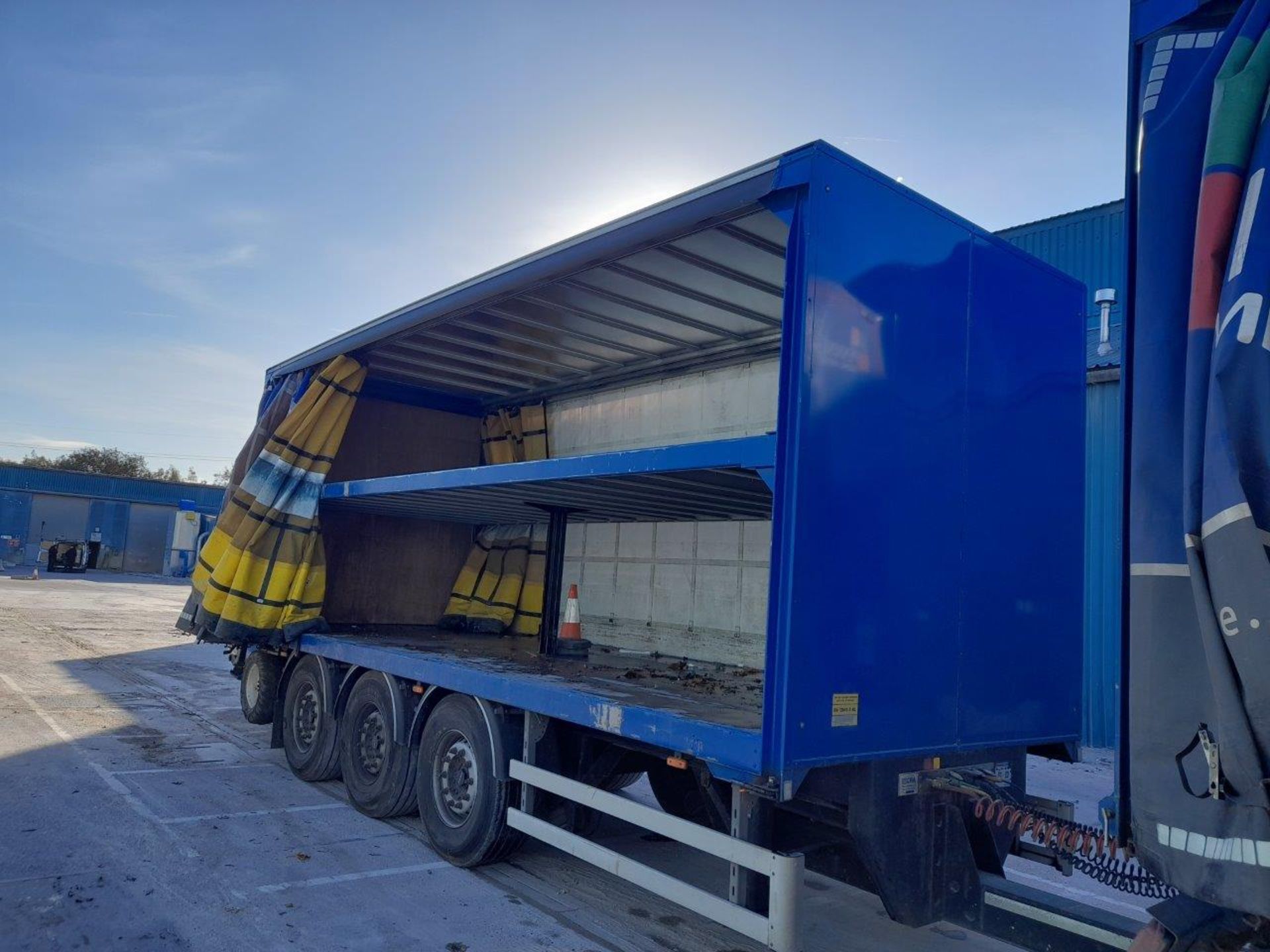 2018 Curtainside drawbar trailer