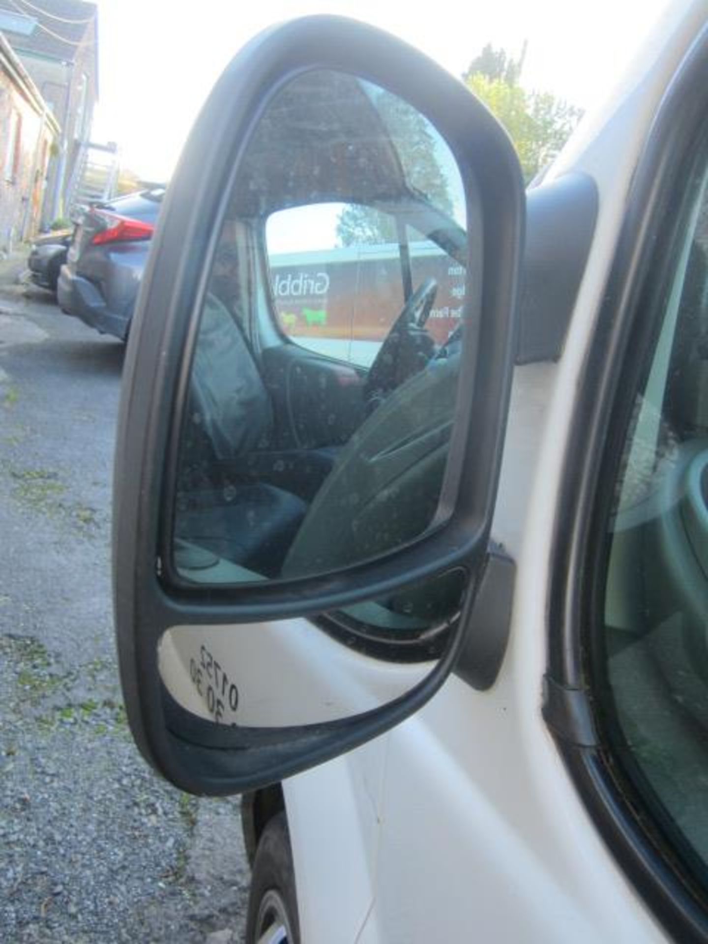 Renault Trafic SL27 DCi 2.0 diesel refrigerated van, with roof mounted GAH chiller unit & control, - Image 10 of 27