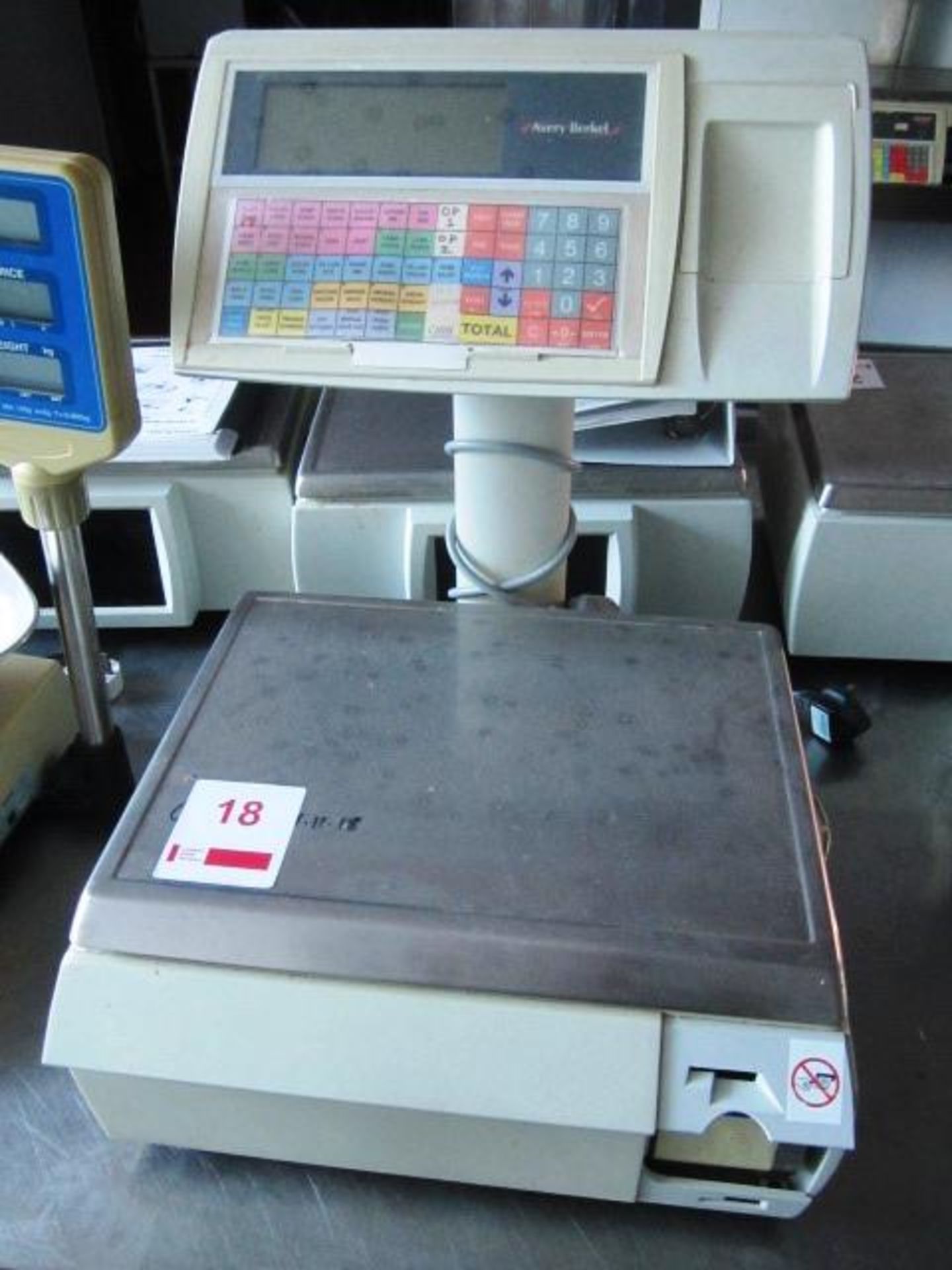 Avery Berkel M400 bench top digital weigh scale, max cap 15kg, serial no. 0545 1665 - Image 2 of 4