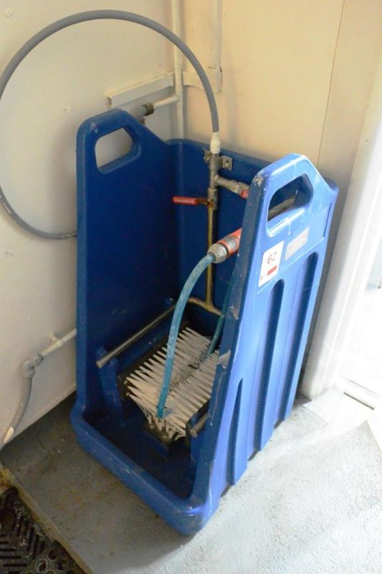 Floor standing boot wash