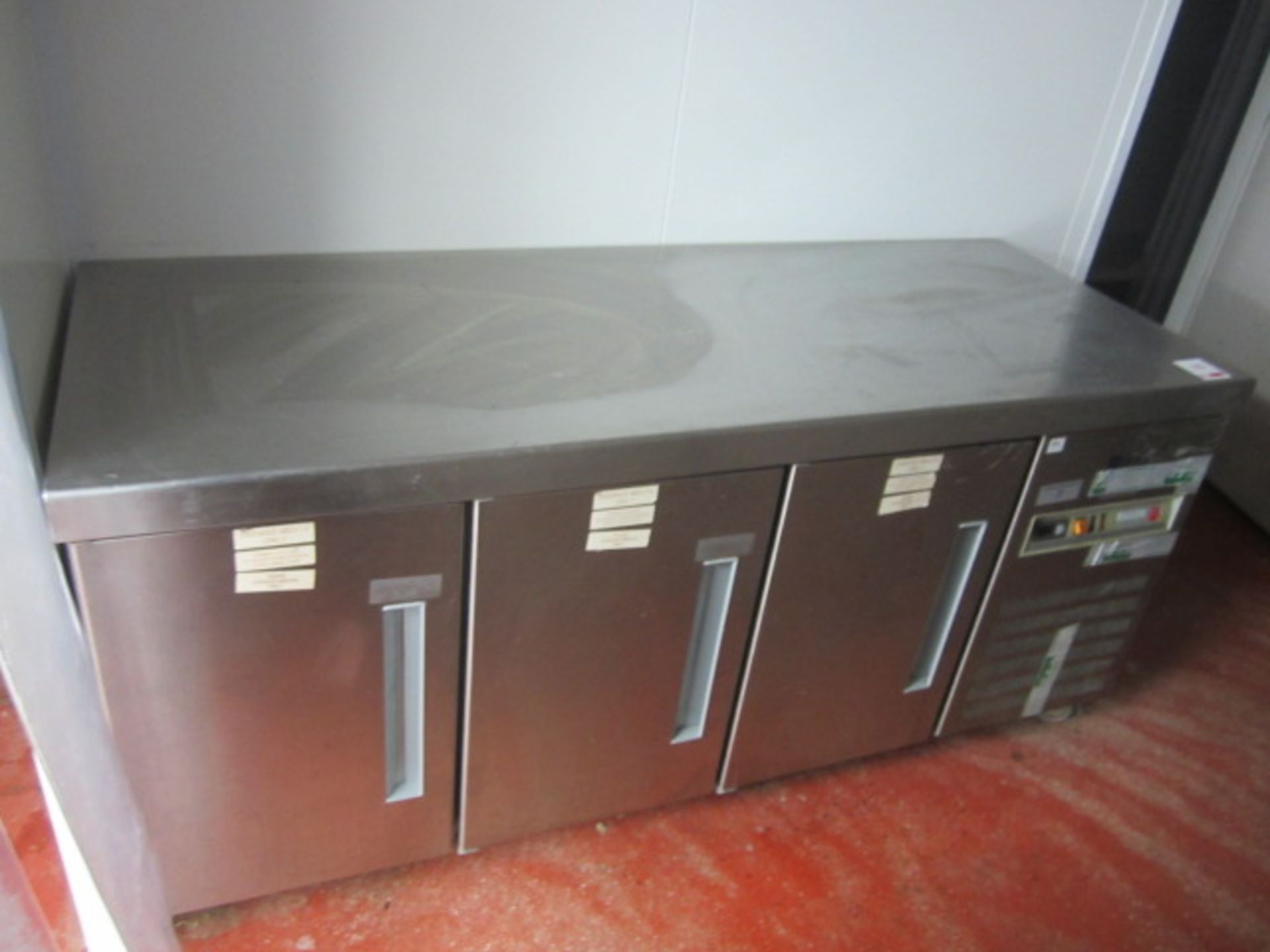 Fagor stainless steel triple door counter fridge single phase, length 1.8m, depth 700mm - Image 3 of 3